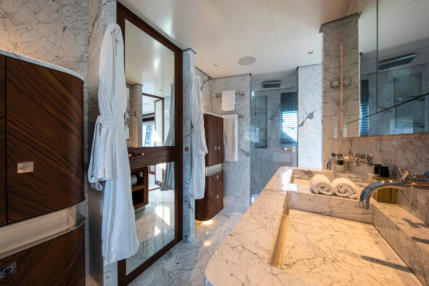 Delta One © YachtShot X060.JPG