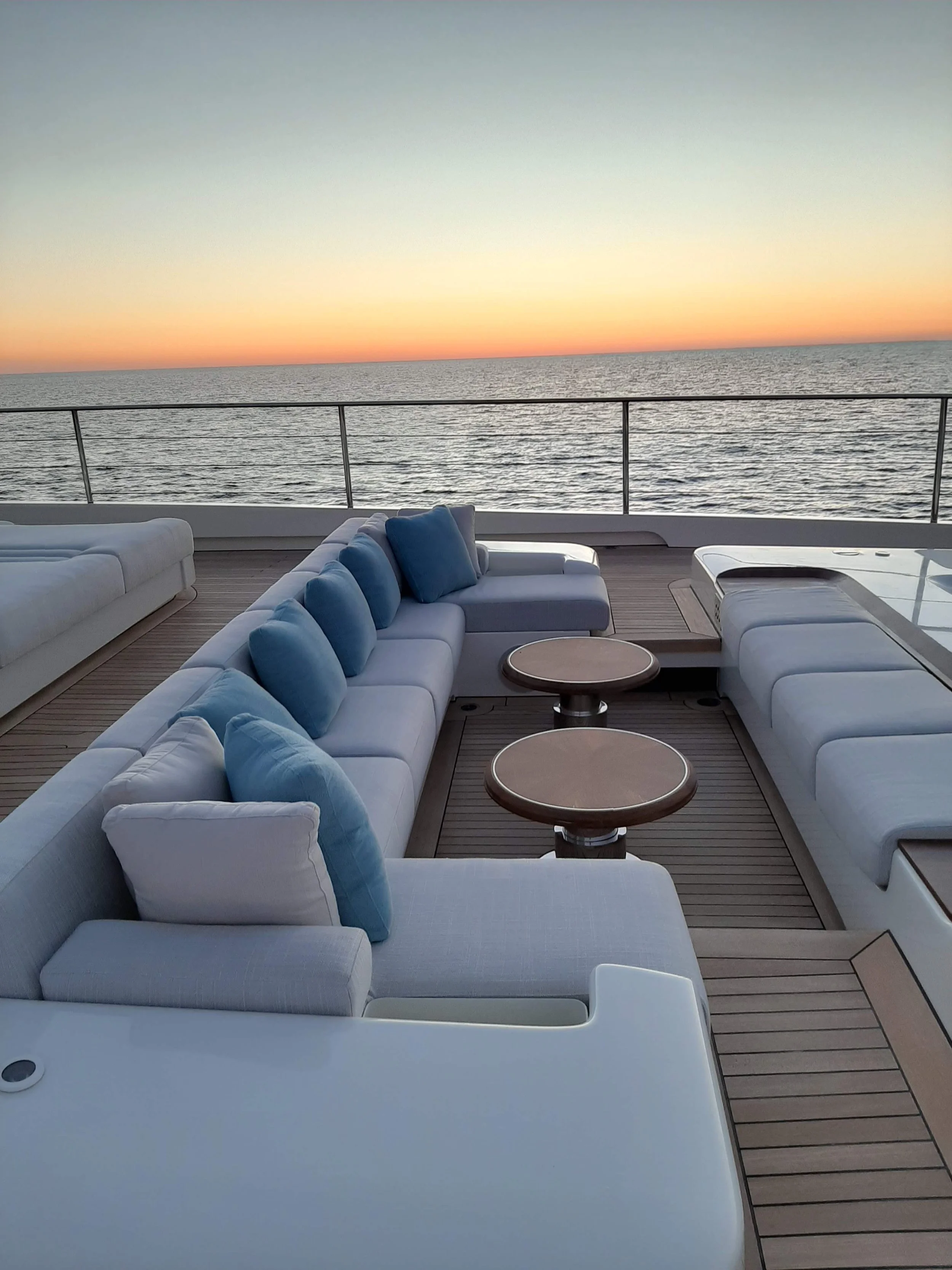 MY CLUB M exterior (9).jpg