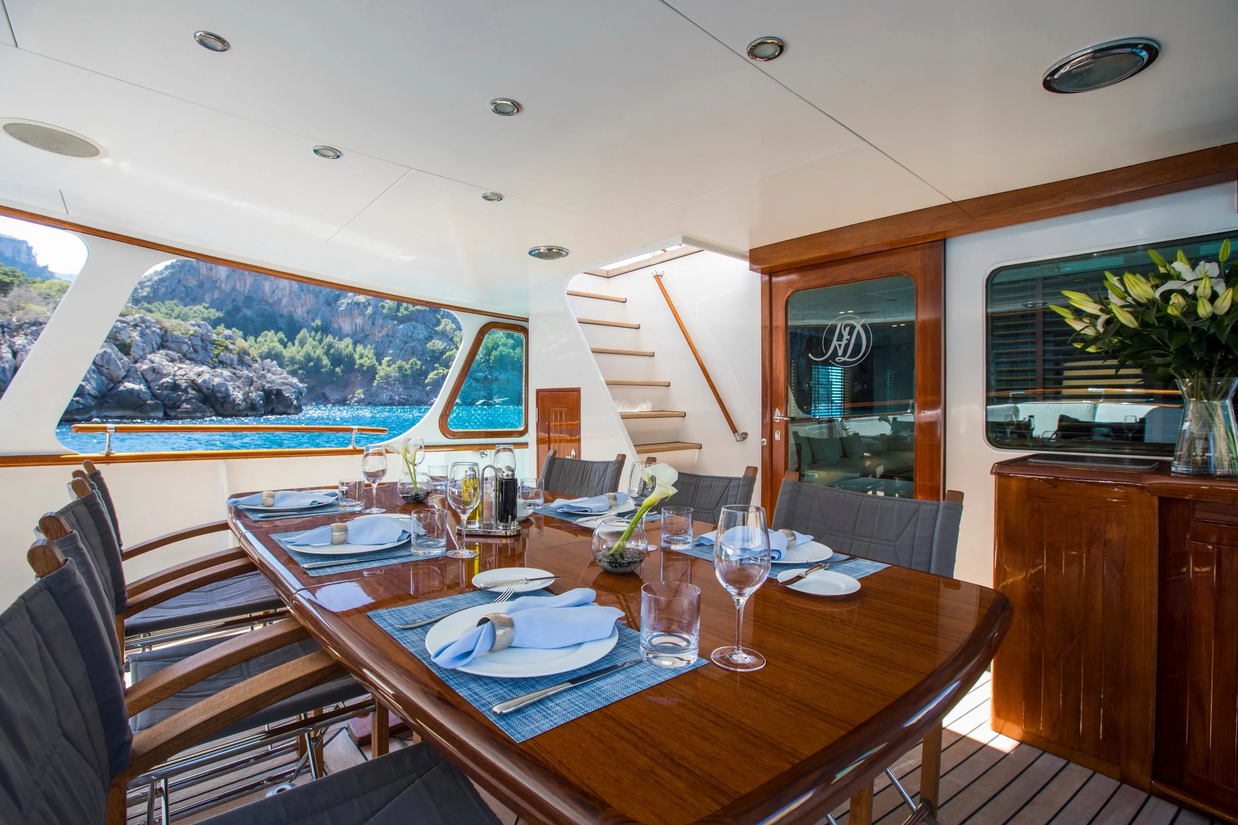 Heavenly Daze © YachtShot H181.JPG