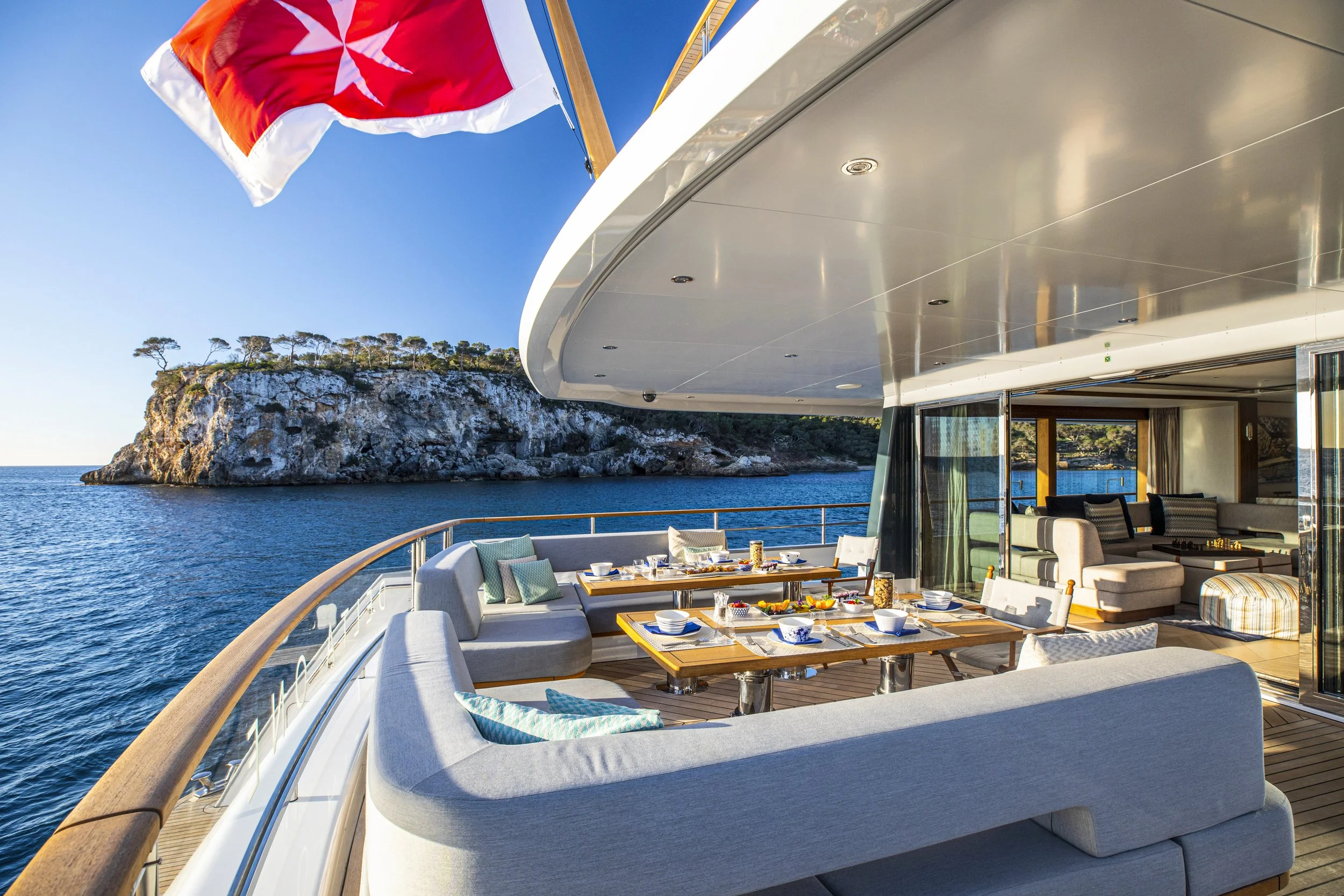 Delta One © YachtShot H032.JPG