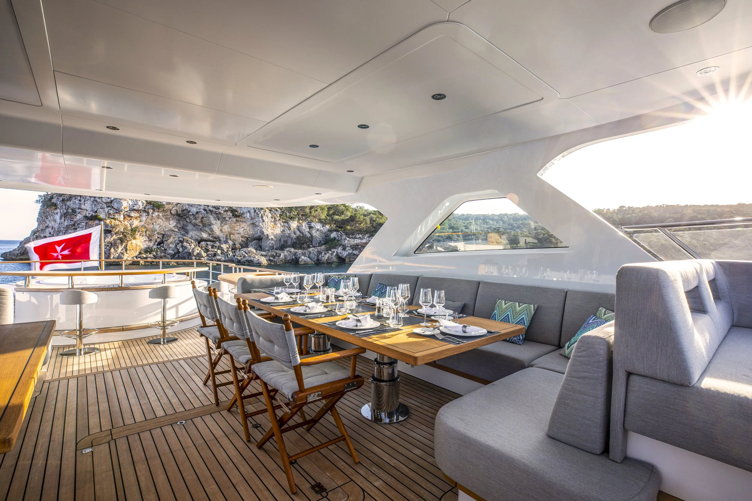 Delta One © YachtShot H105.JPG