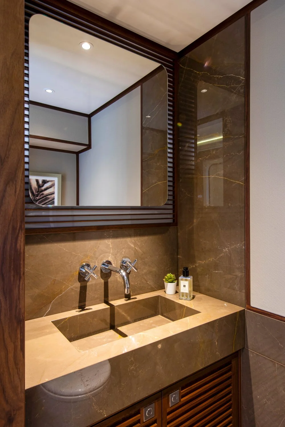 Delta One © YachtShot X051.JPG