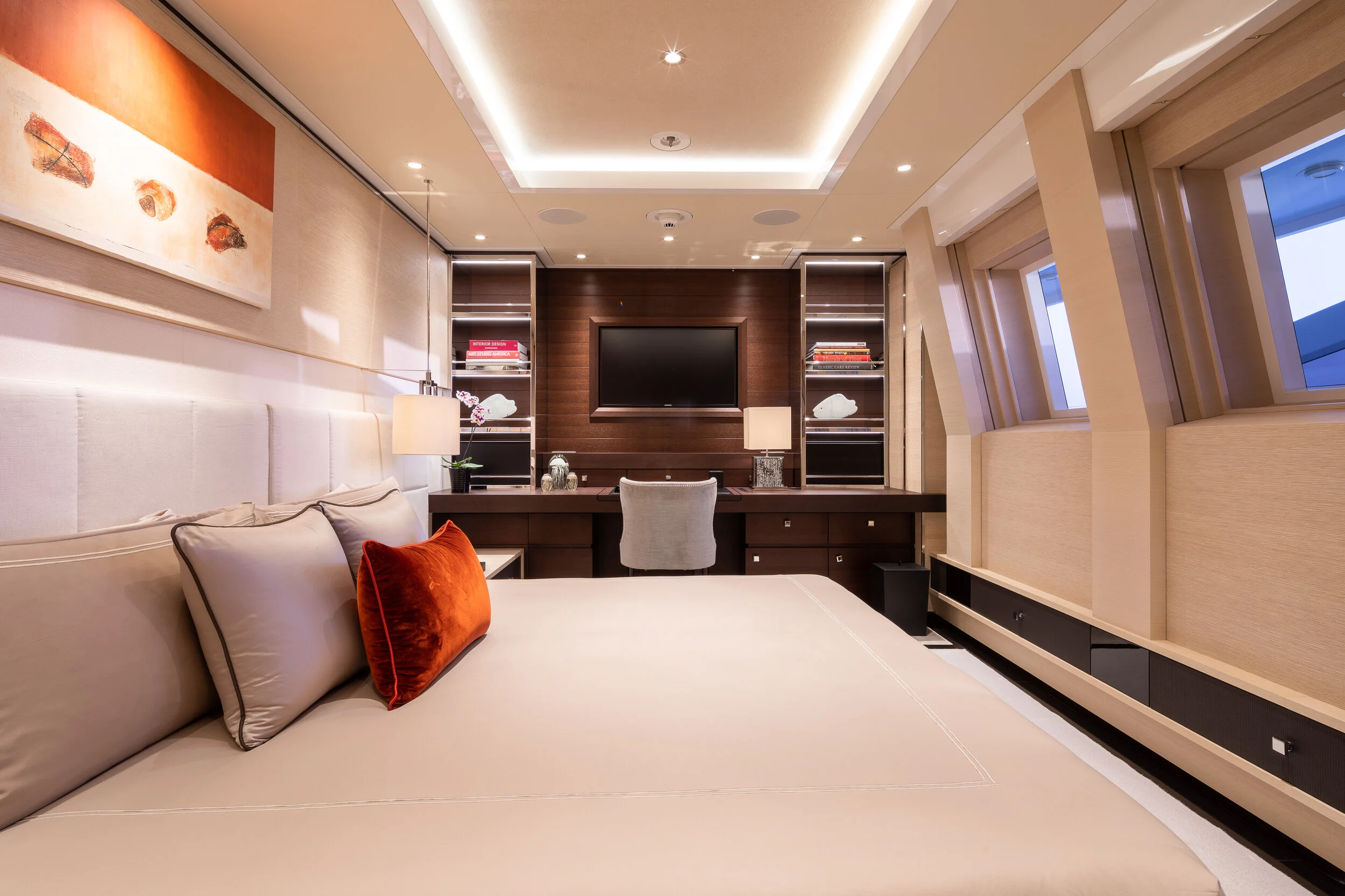 18 sixth Cabin office 2.jpg