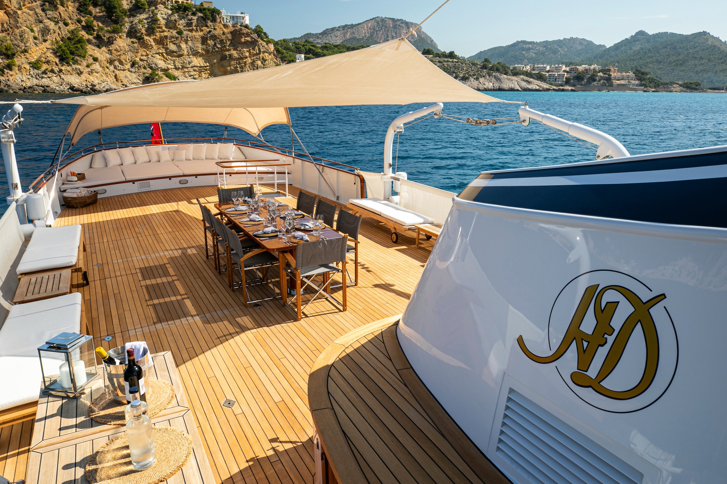 Heavenly Daze © YachtShot H078.JPG