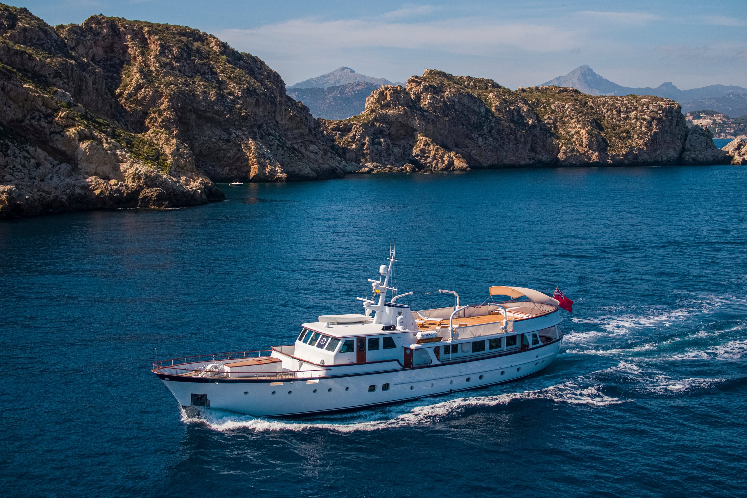 Heavenly Daze © YachtShot H142.JPG