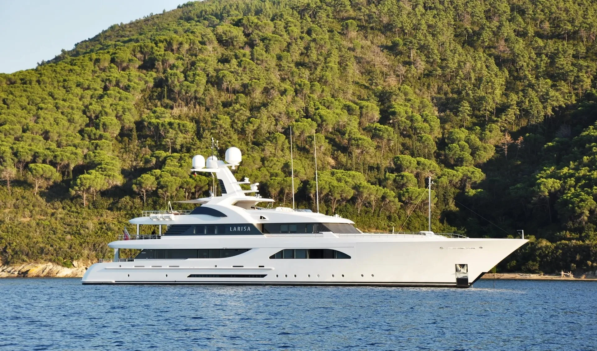 'W' • Feadship • 58m