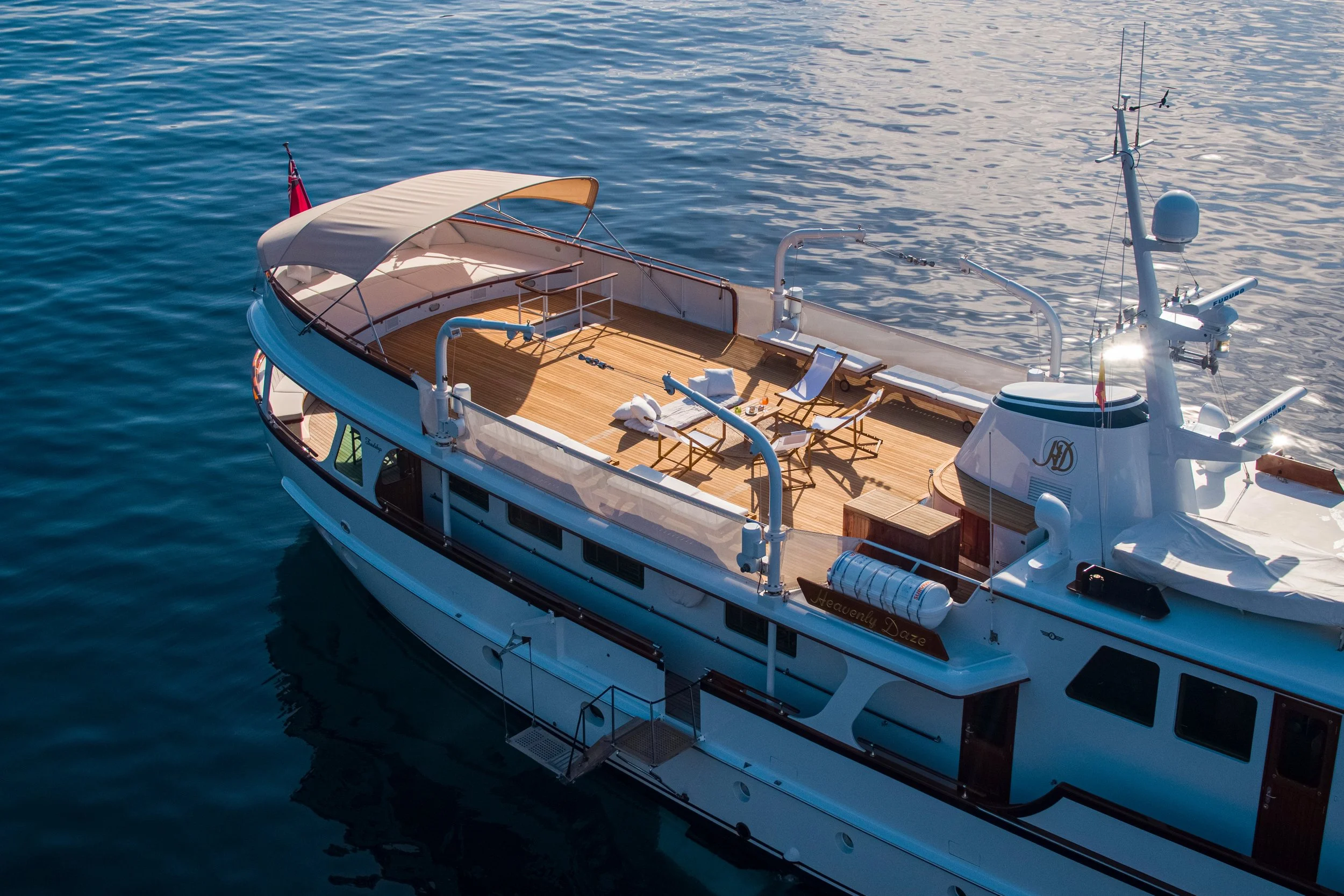 Heavenly Daze © YachtShot H088.JPG