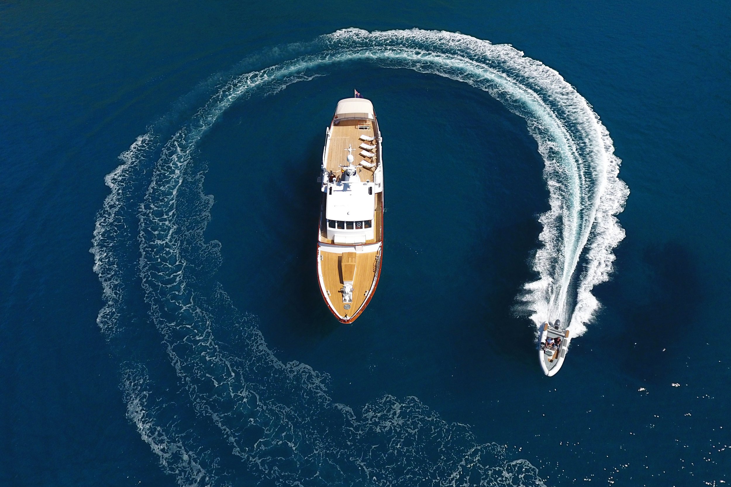 Heavenly Daze © YachtShot H160.JPG