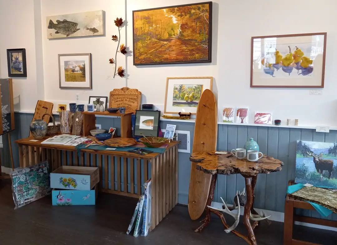 SHOP_HOME FURNISHINGS_GORE MOUNTAIN & SCHROON LAKE_NORTH CREEK_H'ART Studio and Gallery_gallery.jpeg