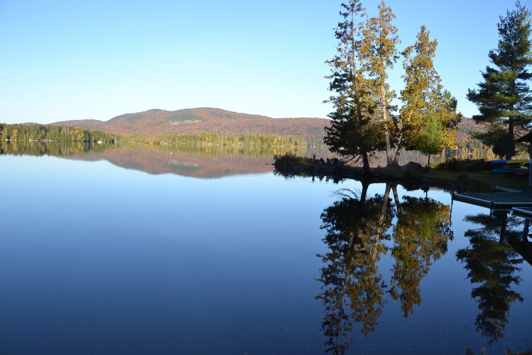 STAY_FAMILY RESORT_CENTRAL ADIRONDACKS_BLUE MOUNTAIN LAKE_THE HEDGES_Water Front.jpeg