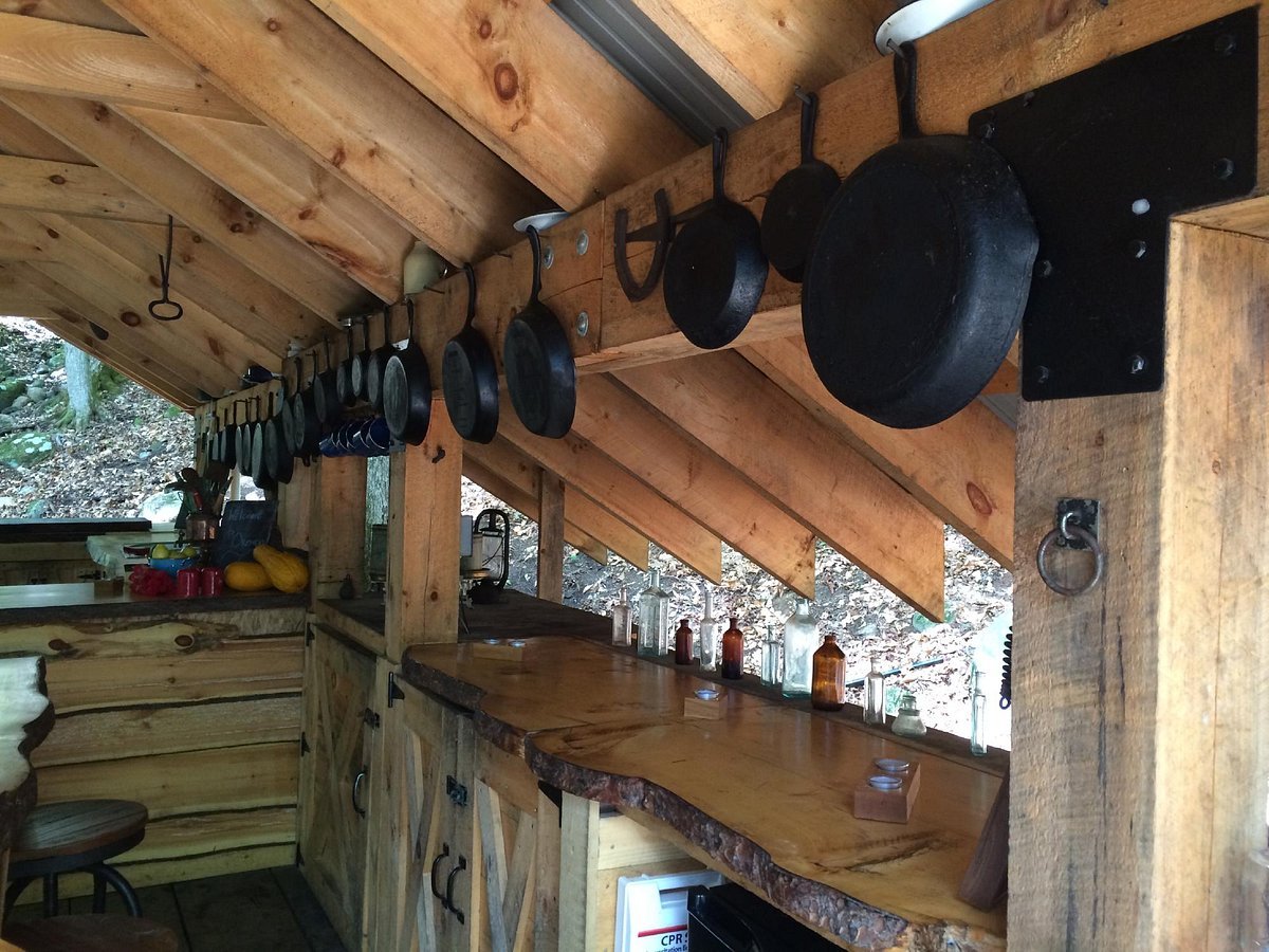 Stay_Glamping_Gore Mountain & Scrhoon Lake_Johnsburg_Kitchen.jpeg