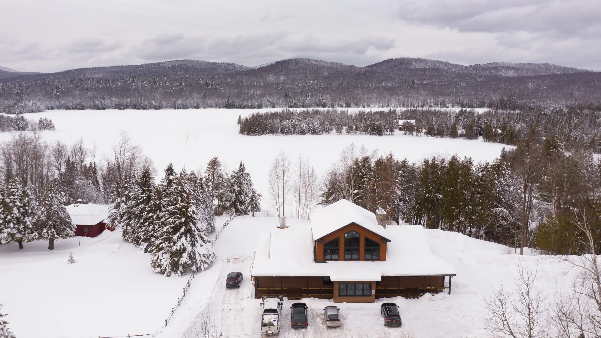 Newcomb-Lake-Harris-Lodge-Winter-External.png