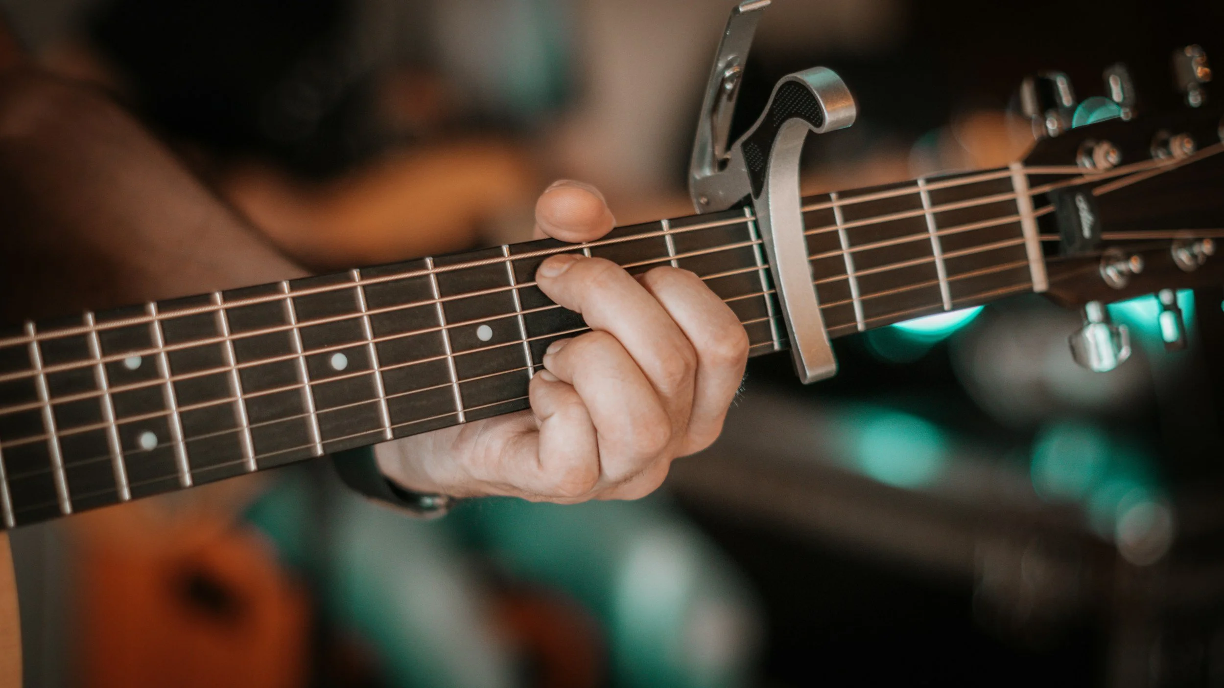 Guitarist playing love songs for Valentine's Day in Ticonderoga NY