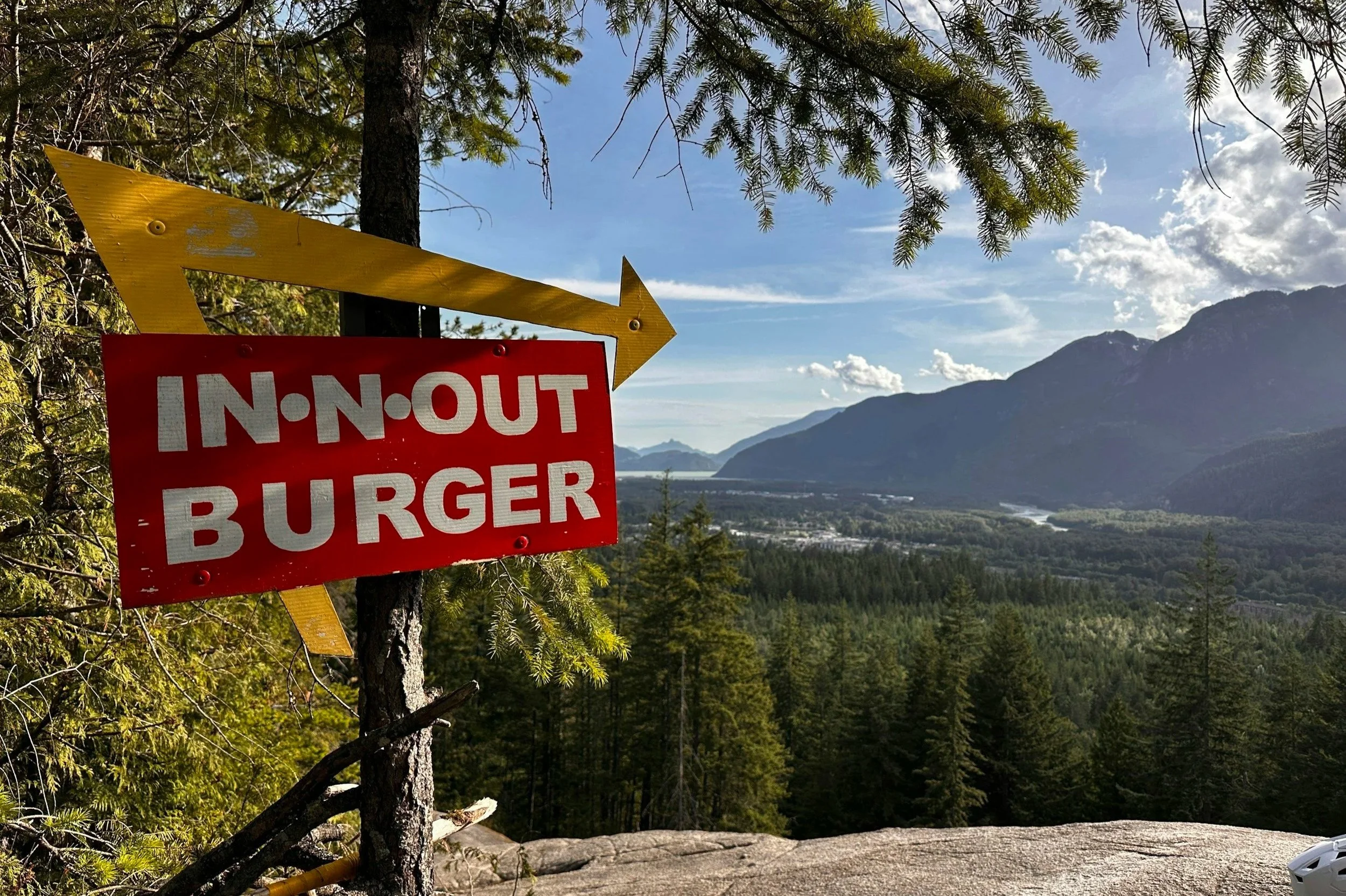 The Lake George Boat-In Dining Experience You Need to Know About