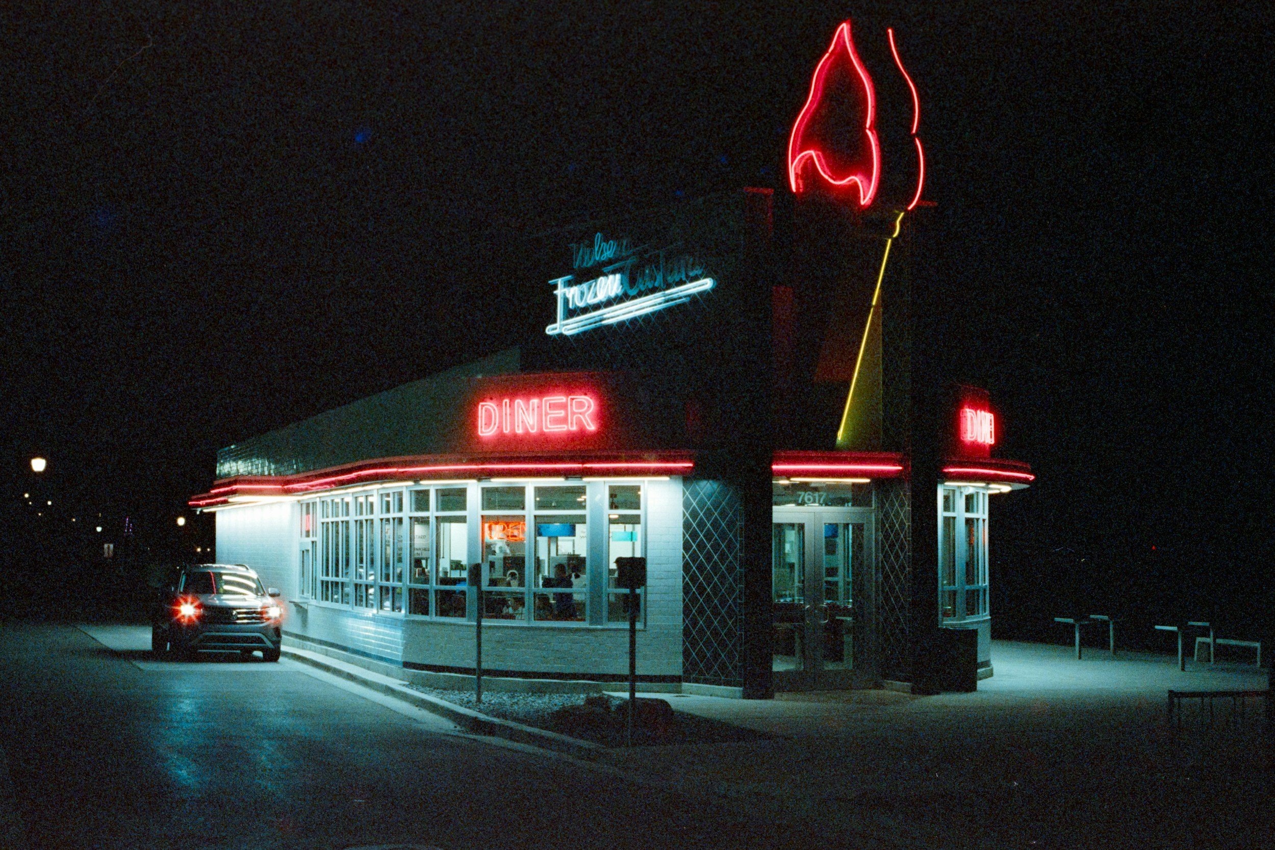 A pivotal scene in the musical Violet in a classic diner.