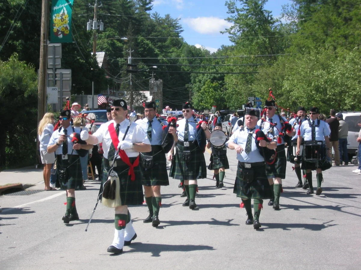 Hague Memorial Day parade on lake george.