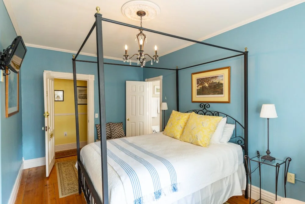 Suite at Bell House Inn in Glens Falls