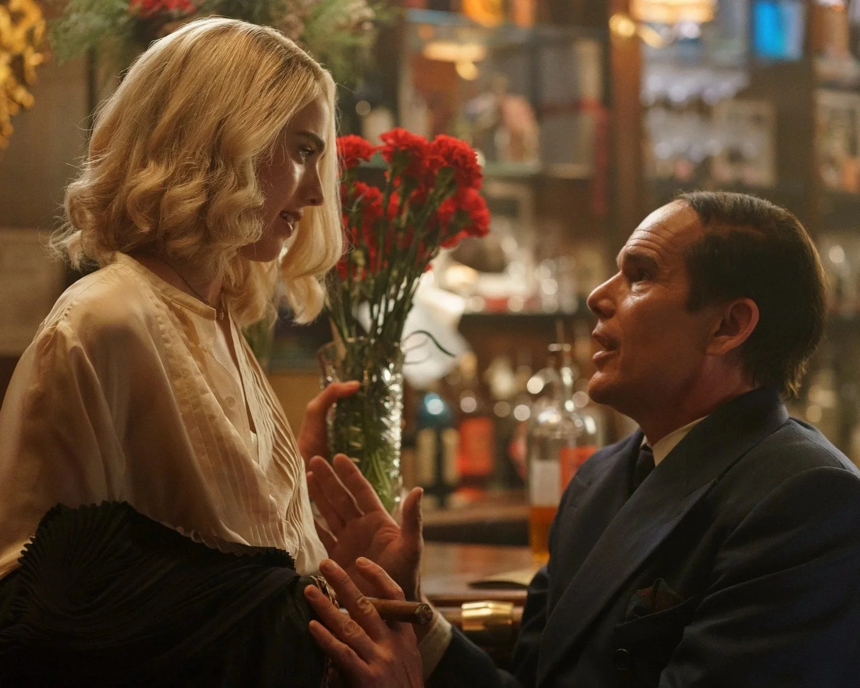 Ethan Hawke and Margaret Qualley in the oscar nominated movie Blue Moon.