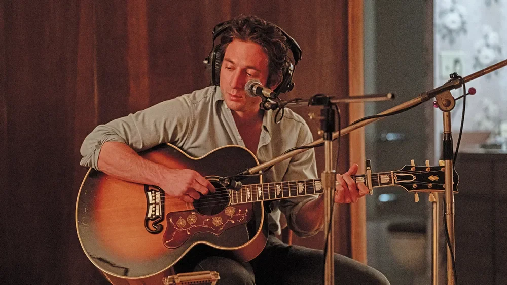 Jeremy Allen White plays Bruce Springsteen in a movie.