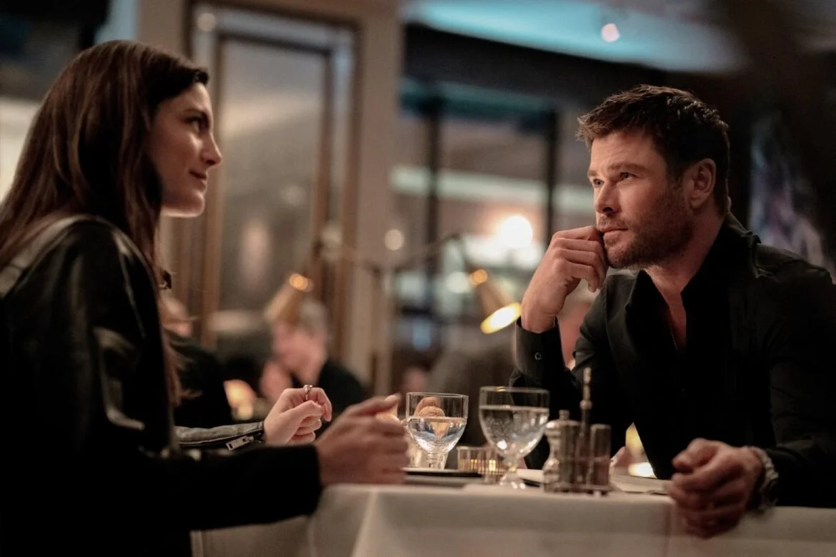Crime 101 stars Monica Barbaro and Chris Hemsworth
