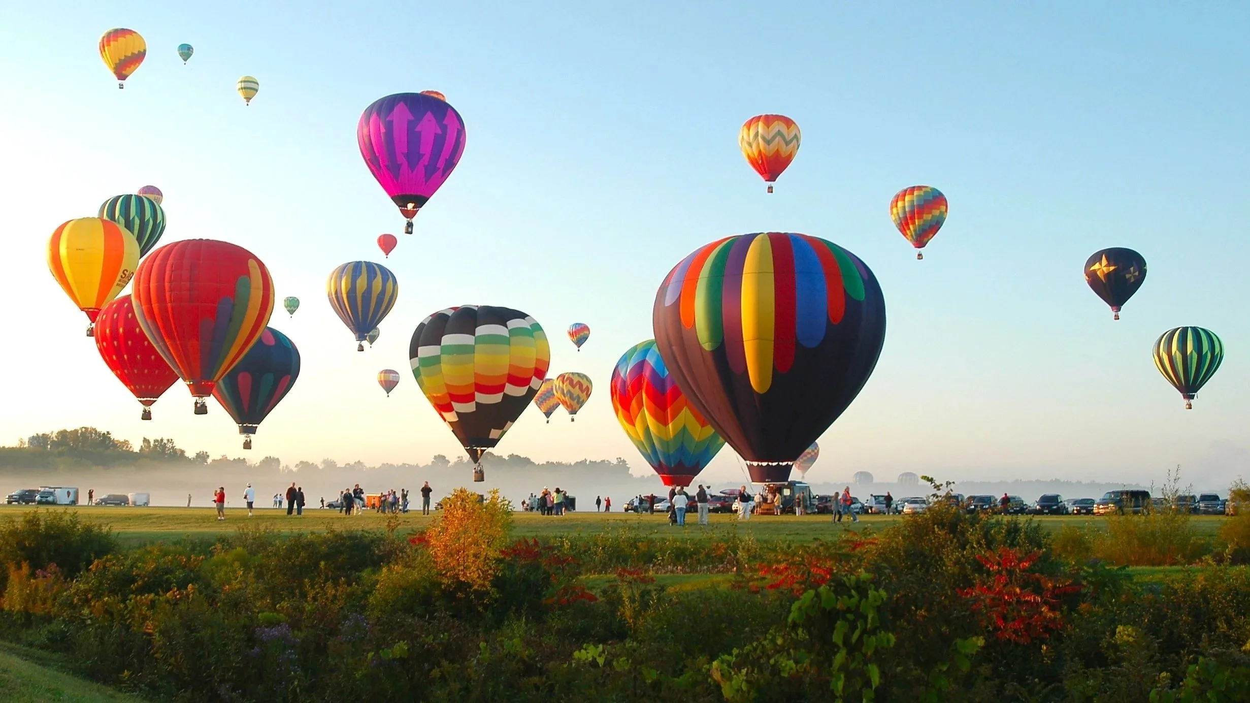 2025 adirondack hot air balloon festival in glens falls.