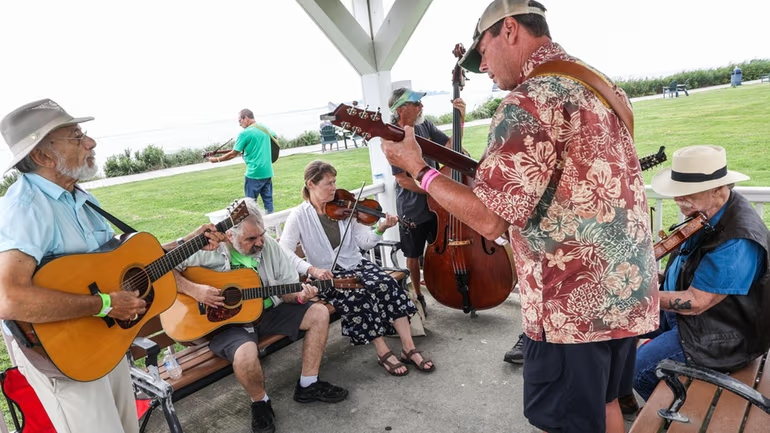 Mountain Echo Band performing live