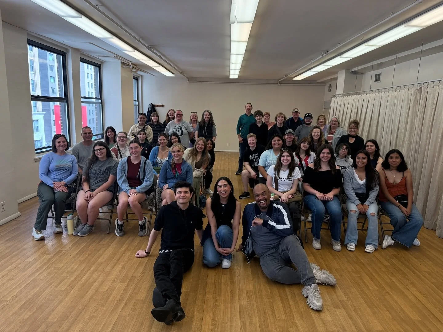 Singing, stories, and a front-row look at life on Broadway! 🎤 Huge thanks to pros Brooke, Krystal, Frank, and Adam for giving students a taste of musical theatre magic!

&mdash;

#singing #dancing #acting #thespians #musicaltheatre #broadway #teatro