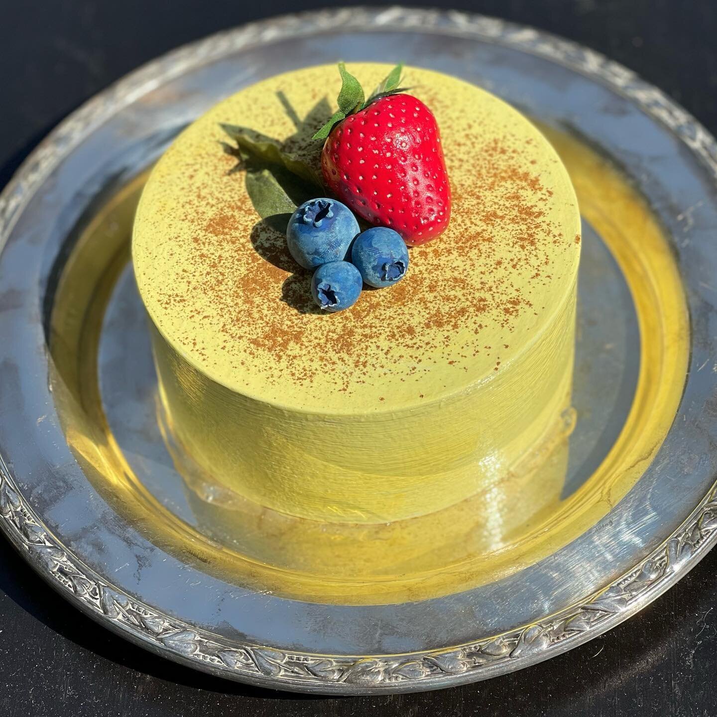Custard anyone??? Had a lot of fun challenging myself to make this one look super realistic! Photography credit: @ginger_murse #prop #theatreprops #theatre #theater #create #make #artgallery