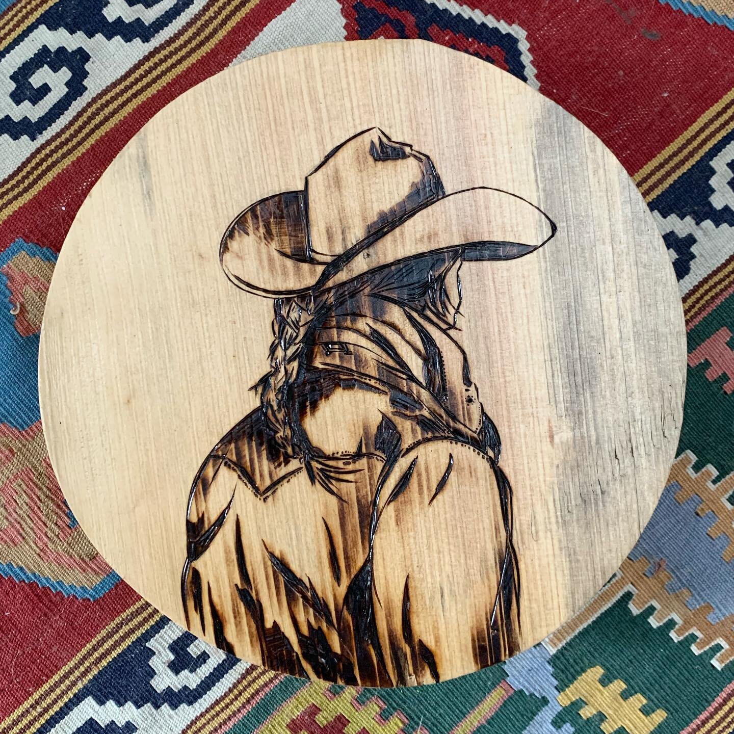 It&rsquo;s Friday, kick those boots up cowgirl 🙌🏽
woodburn on thick elm // part of a new series that will first be in a show, then for sale on my website. Cheers!