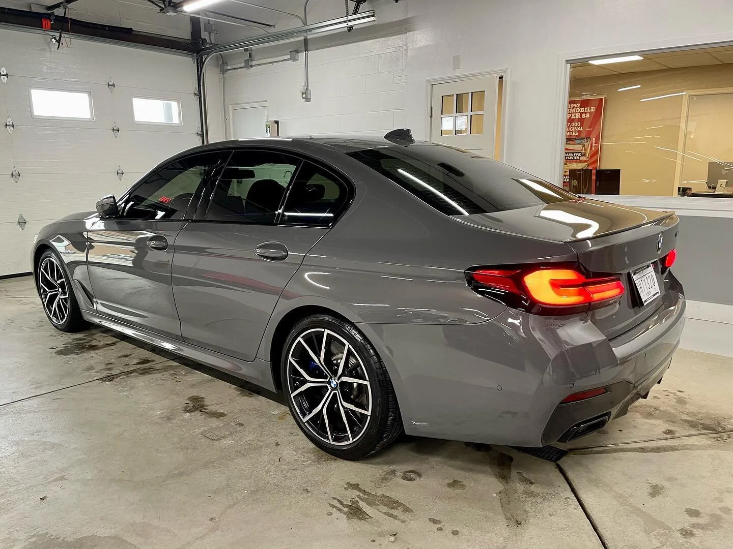 New M550I was in desperate need of tint. Looking much better after 20% window tint all around🦏