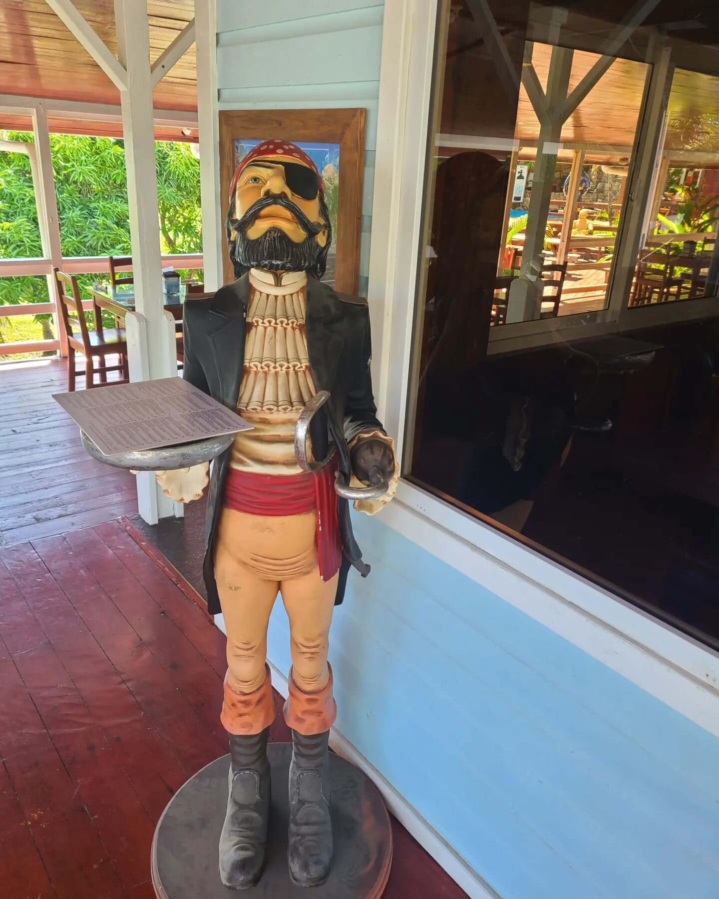 Our Maitre'd pirate Frances,  welcomes you to The Captain's Table this beautiful sunny Sunday. 
Come enjoy family time with RYC. Our pool is open to all our customers.

//////////////////////////////////////////////
Nuestro pirata Maitre'd Frances, l