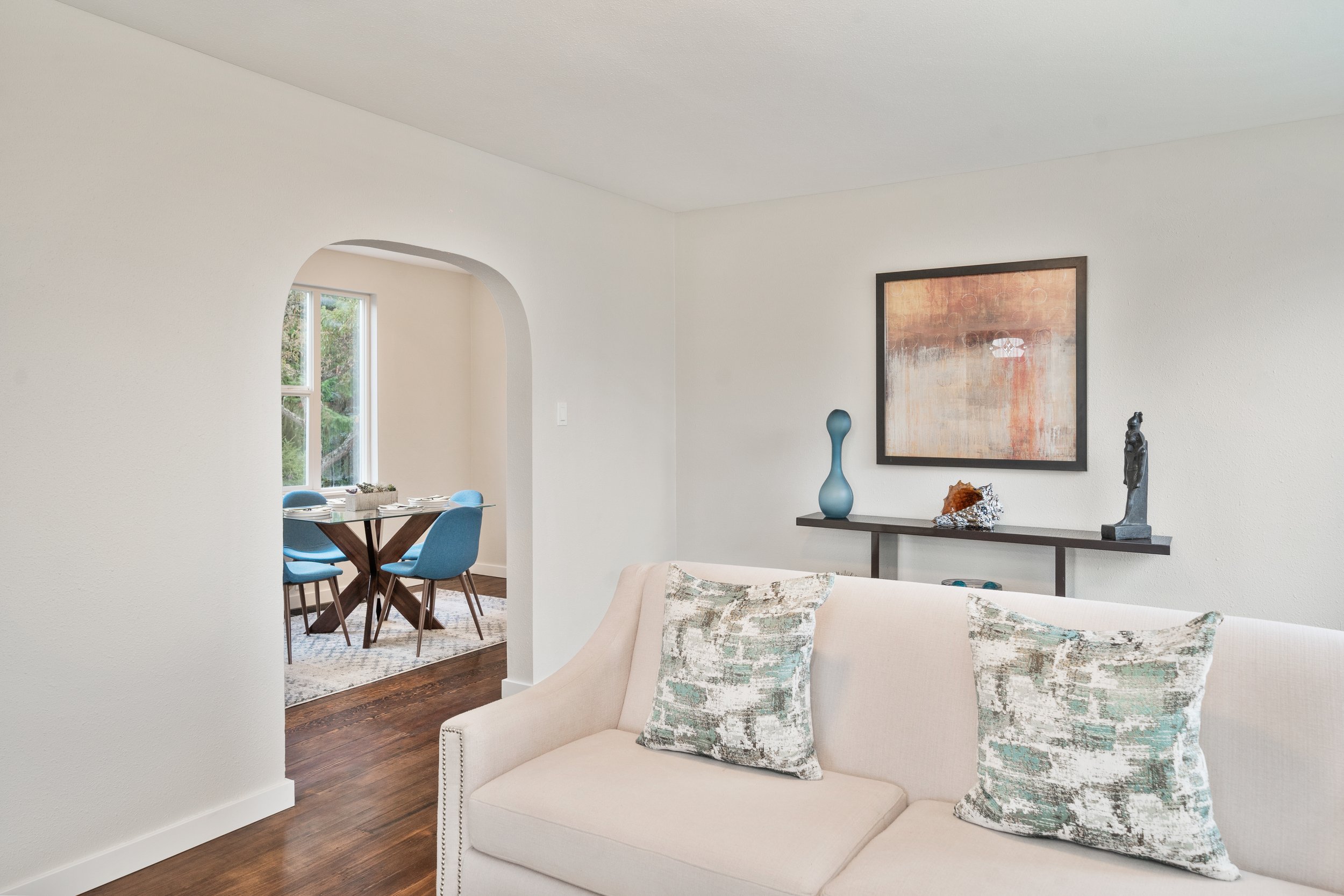 10703 19th Ave Sw Seattle 98146_Adriana_P-16.jpg