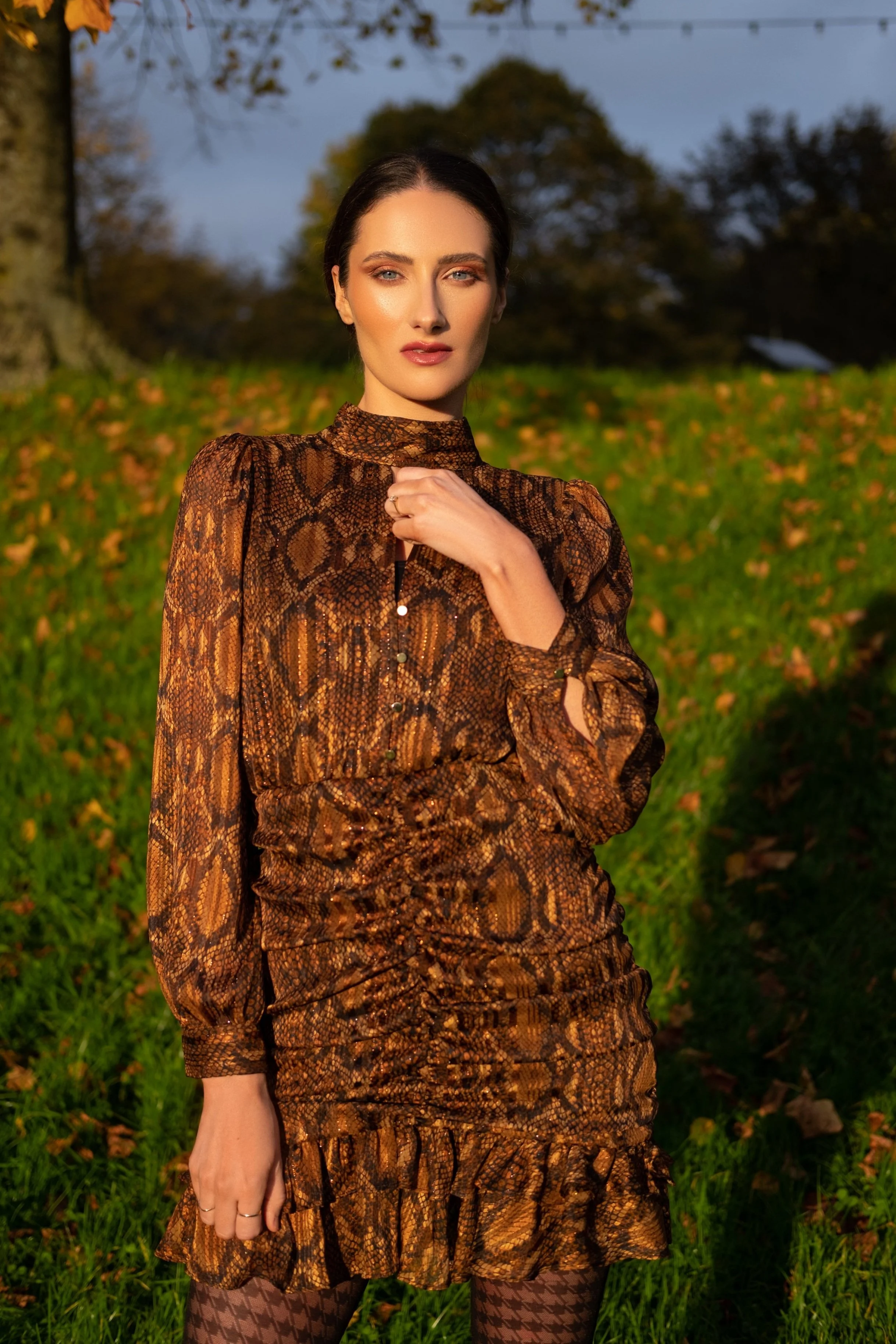 Autumnal photo shoot and makeup created by Limerick based bridal makeup artist @beautybybooms