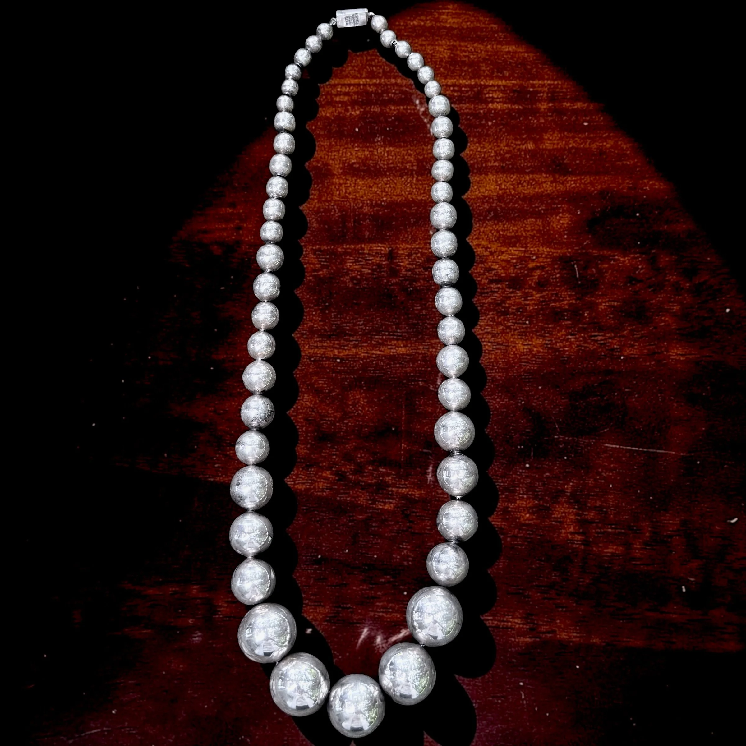 Vintage Taxco Graduated Sterling Silver Bead Necklace, 141g.
FSG, TS-54
