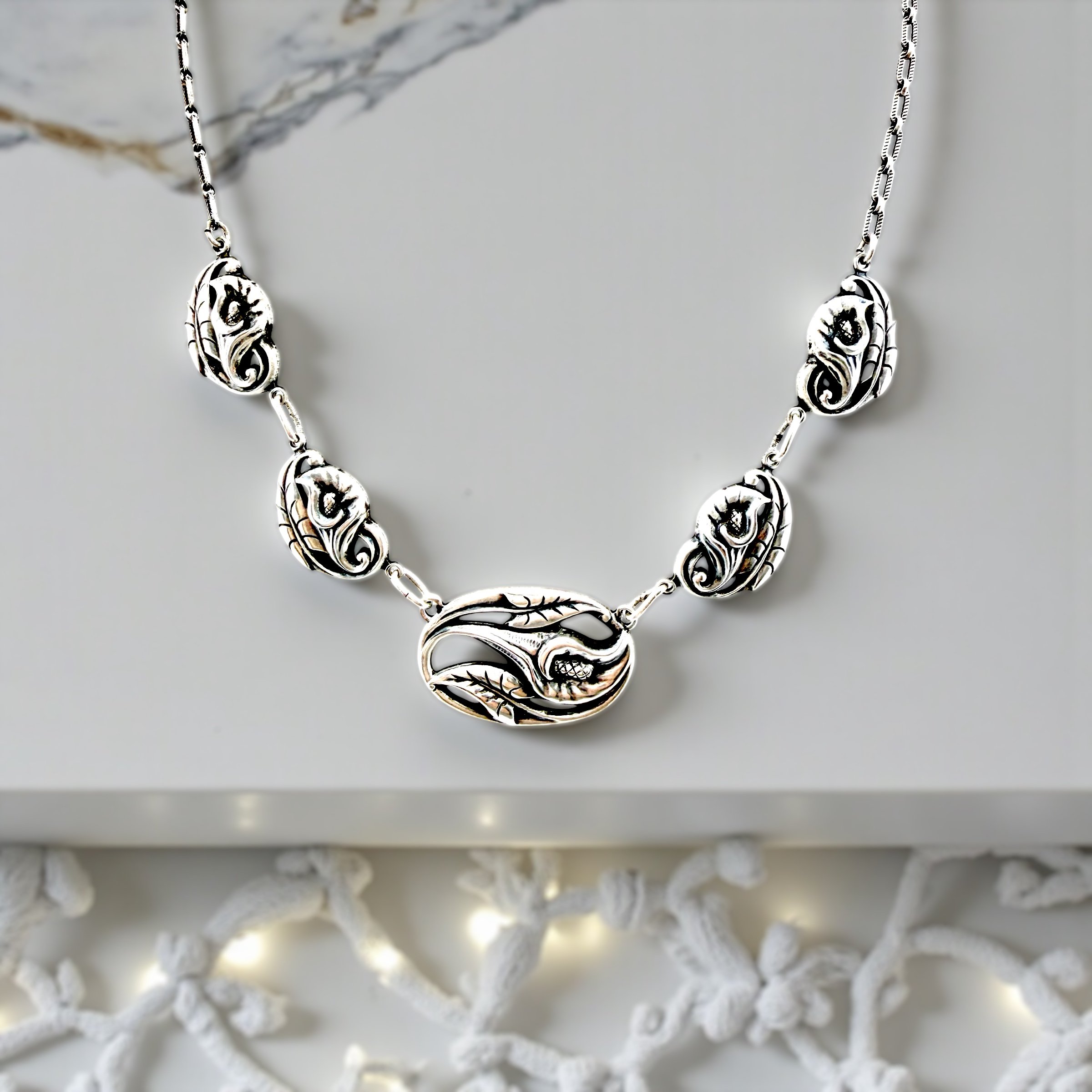 Vintage Art Deco Lily Necklace