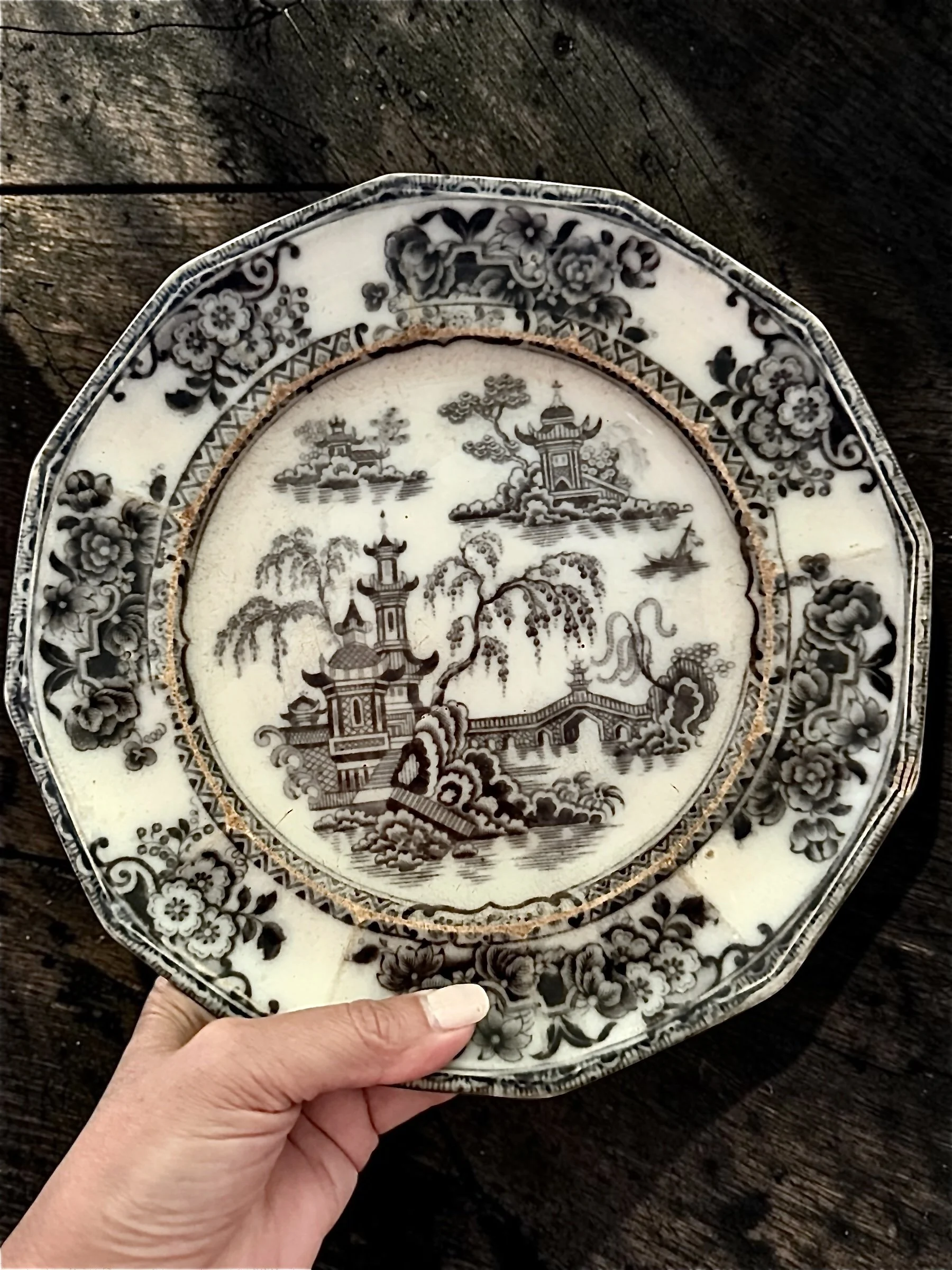 Antique Chinoiserie Black Transference Flow Plate - E. Challiner "Pelew" Staffordshire Ironstone c. 1842-1862 - 9" diameter 