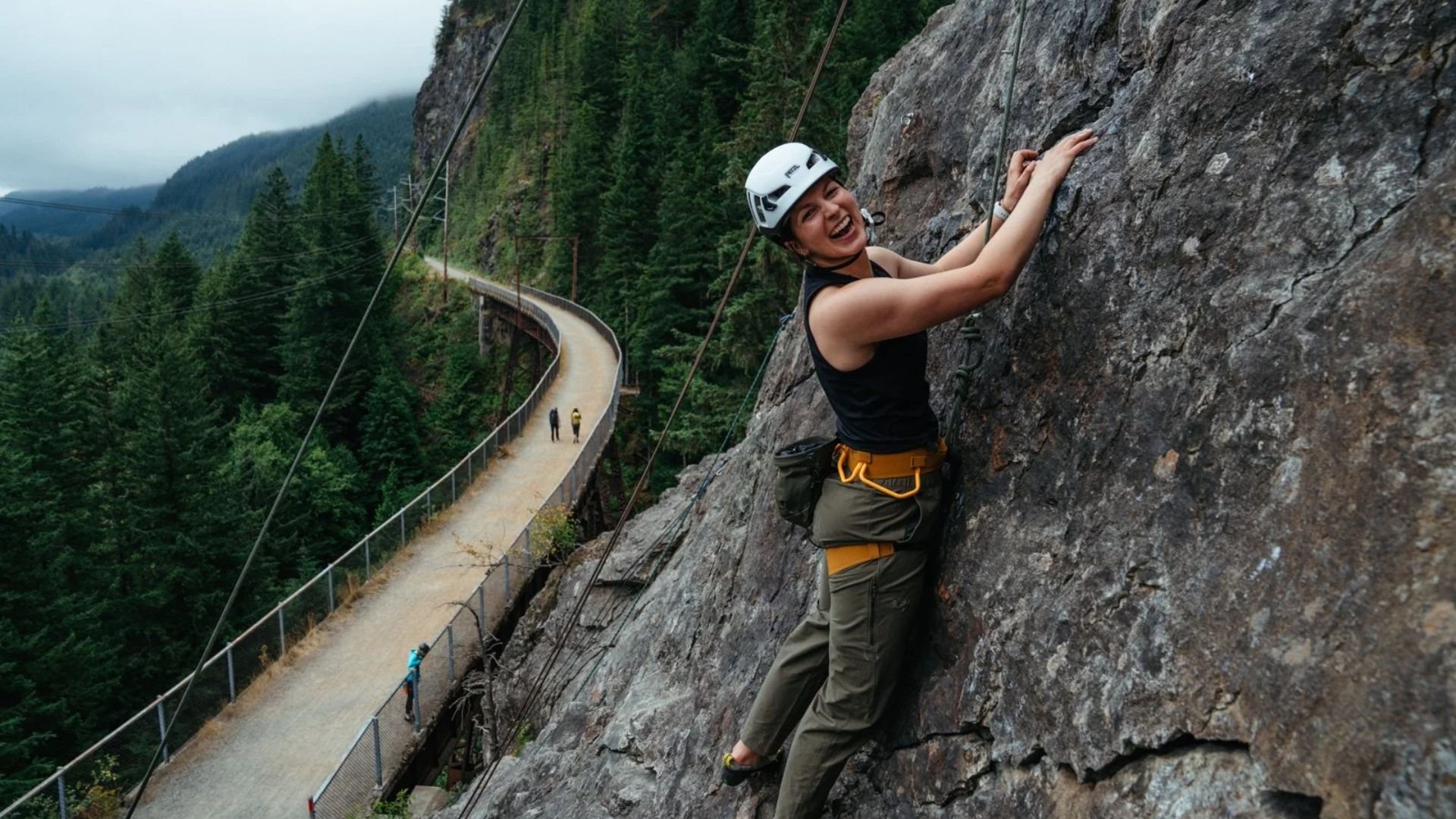 INTRO TO OUTDOOR CLIMBING - SEATTLE, WA 