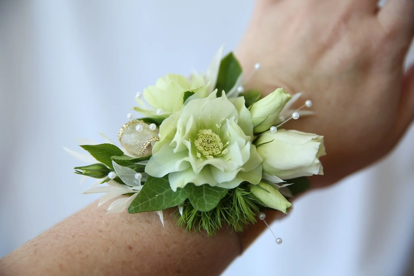 Homecoming is coming up! Check out the links in my bio for corsage and boutonni&egrave;re options 🌼