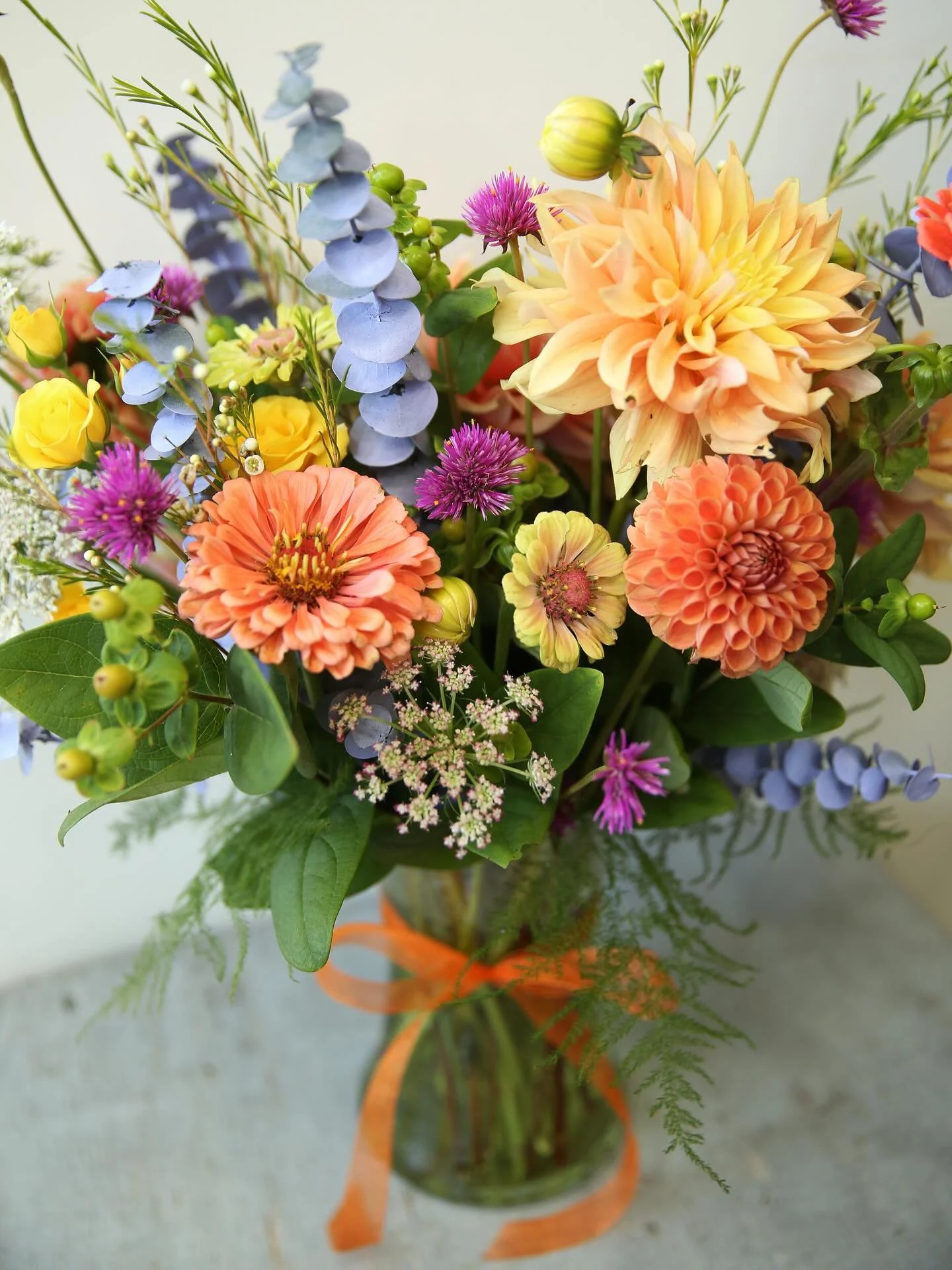 I&rsquo;m gonna miss these summer blooms so much! They are here for a little while longer but don&rsquo;t wait on them! 

The studio will be open tomorrow 10-1 pm I have a few discount bouquets available in an attempt to clean out for next week! 

On