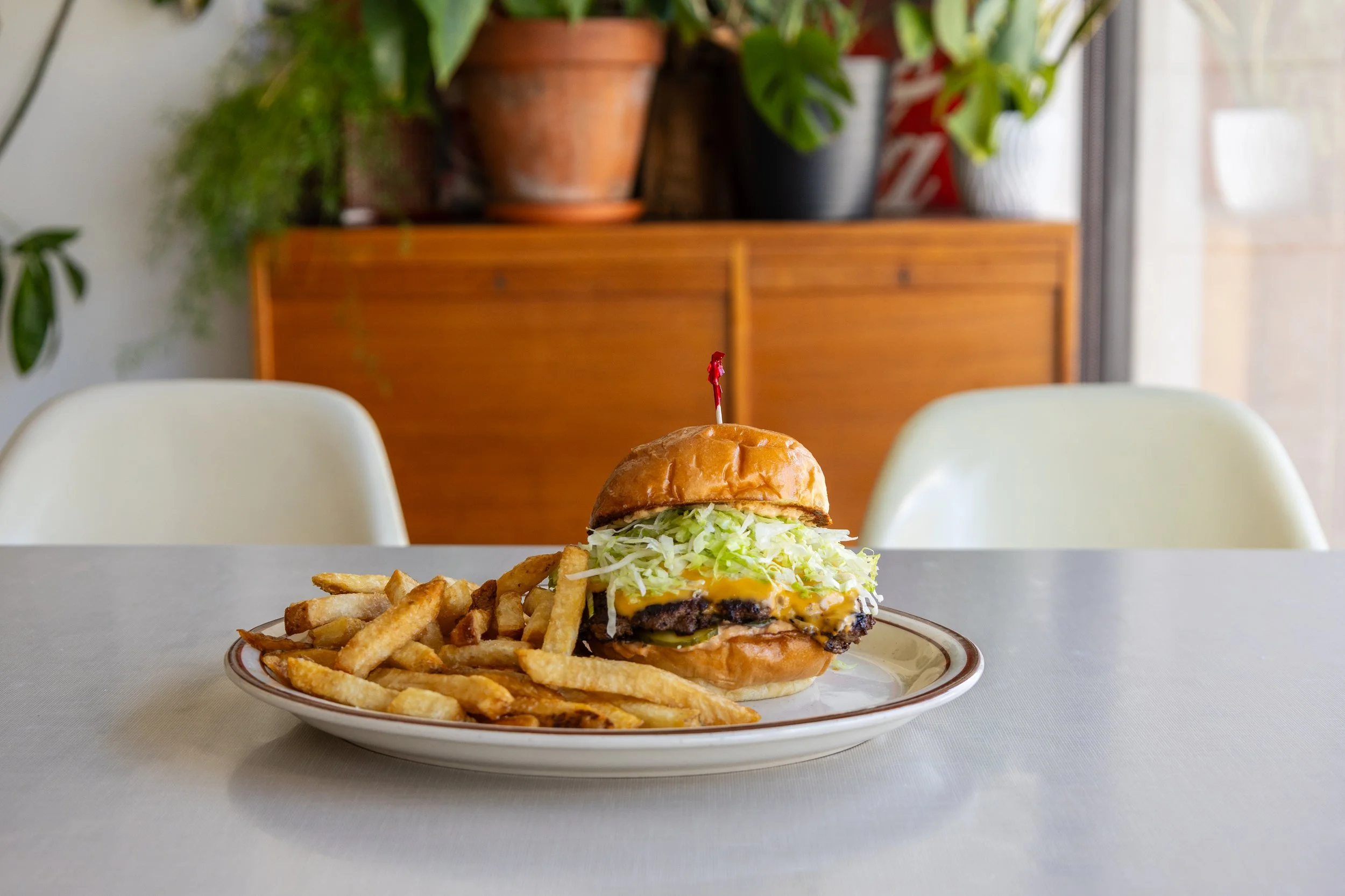 RedWagon_Burger_TheSmash_Dinner-1945_MansonWardPhotography.jpg