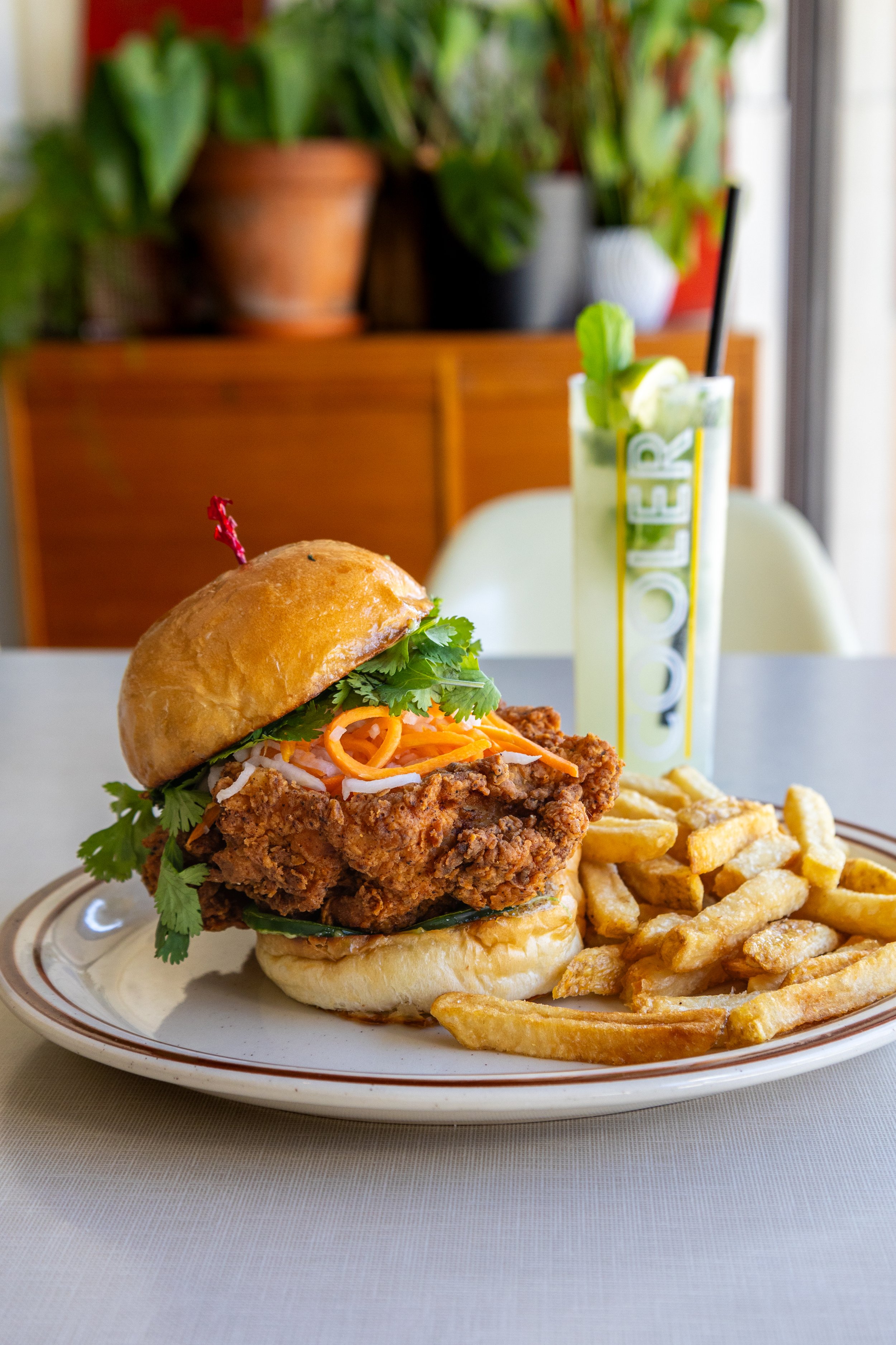 RedWagon_ButtermilkFriedChickenBanhMi_Dinner-1976_MansonWardPhotography.jpg