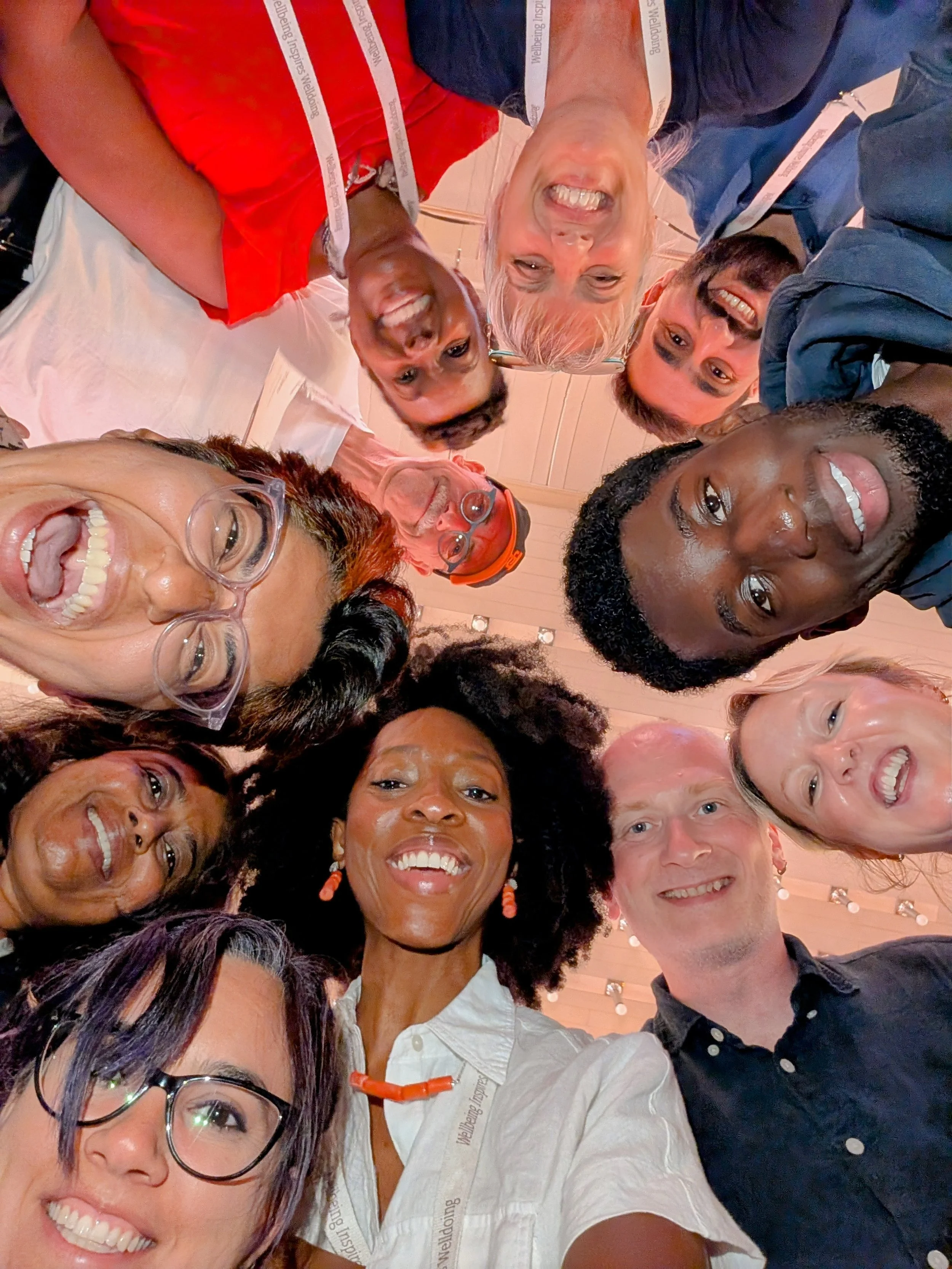 hearth-summit-2025_delegate-circle_huddle-selfie.jpg