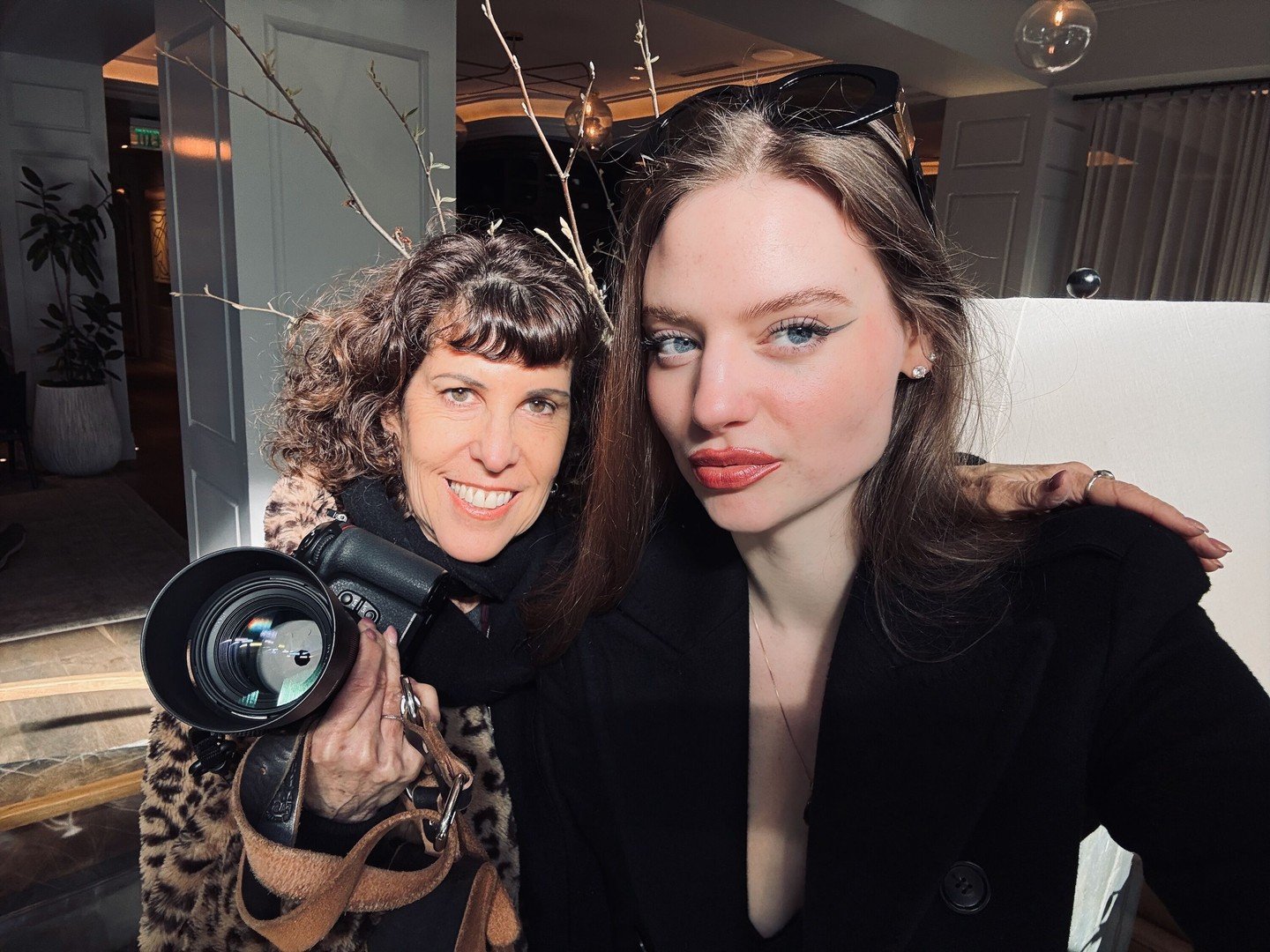 So inspired&mdash;and truly grateful&mdash;to collaborate with incredible clients like Caitlin Grey. @caitlingreymodeling @radiatepurelight 🙏 🙏 💄💕 

"Had such a great time shooting with Abigayle Tarsches today 
 
It still feels full-circle t