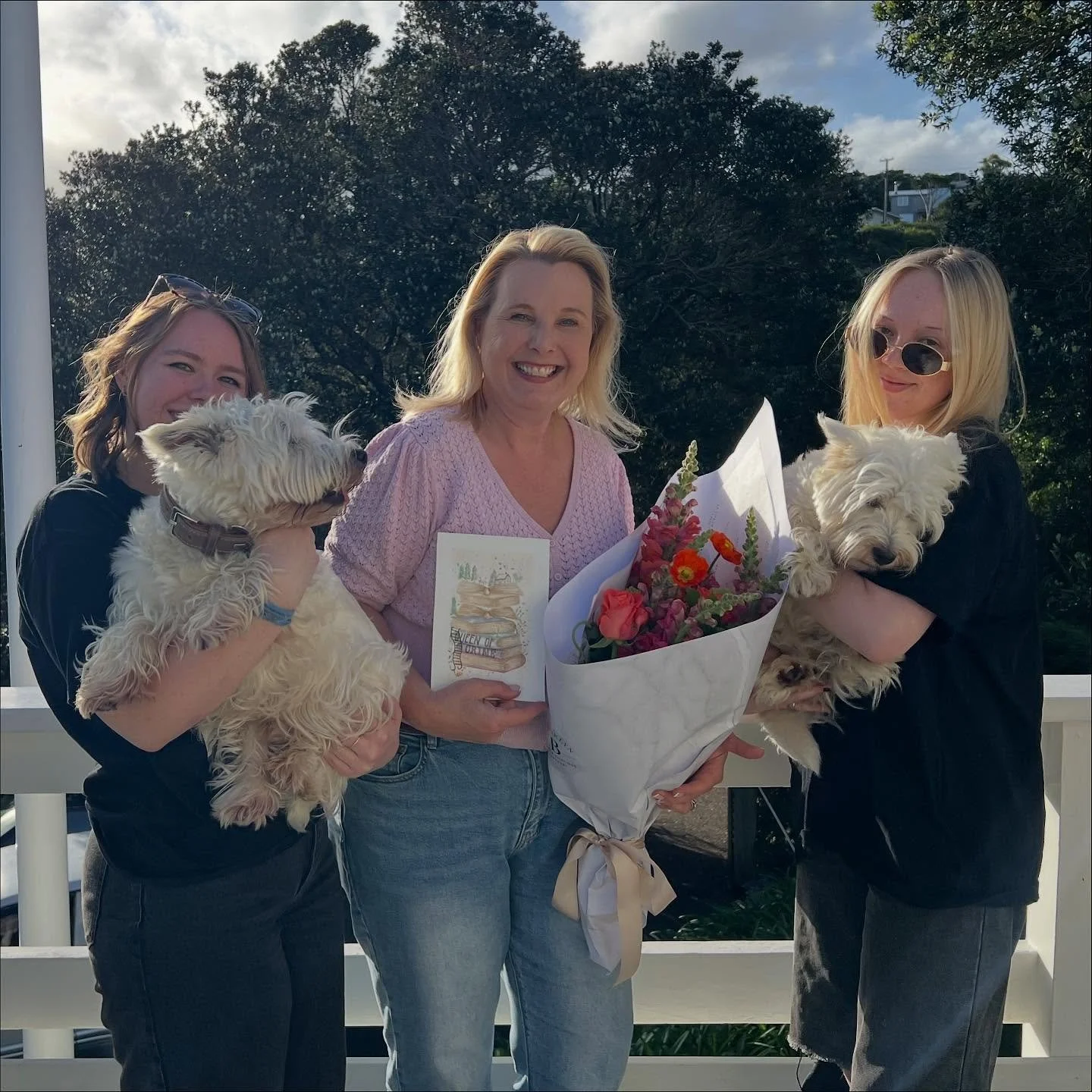 When the two girls are proud of their Mamma&rsquo;s achievements and surprise you with the most new bouquet of flowers and hand made card🥰. My heart is full 💕💕💕. #angelsofclay #thematakanaseries #bestsellers #numberone #family🥰