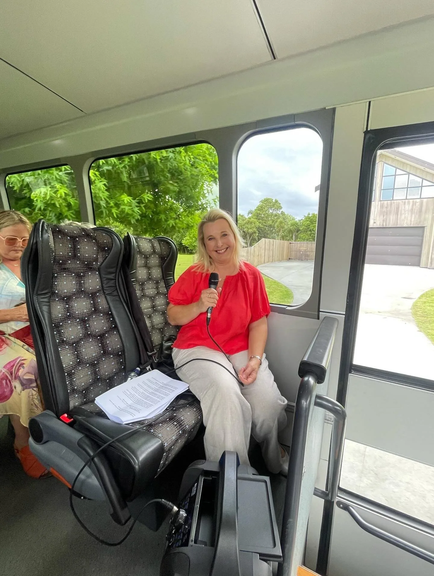 🚌 POST 7 &mdash; MATAKANA CRIME TOUR

🕵️&zwj;♀️ CASE FILE 007: FIELD INVESTIGATION
Post:
The Matakana Crime Tour wasn&rsquo;t just a book tour &mdash; it was a field investigation.
Walking readers through real landscapes that inspired fictional mur