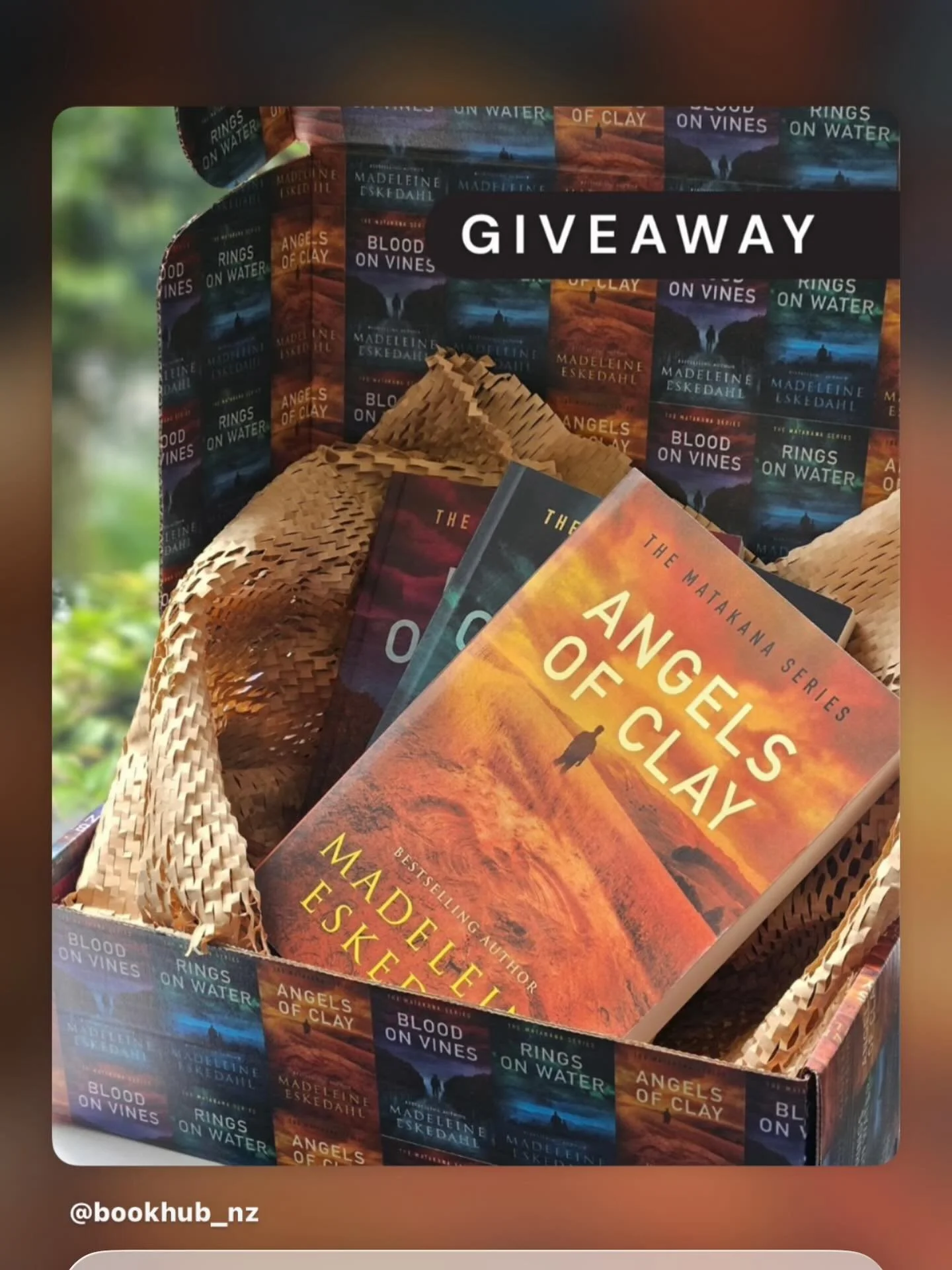 Last day to enter  @bookhub_nz to win all three copies of the Matakana Series.
#thematakanaseries #madeleineeskedahl #nzcrimefiction #bookhub