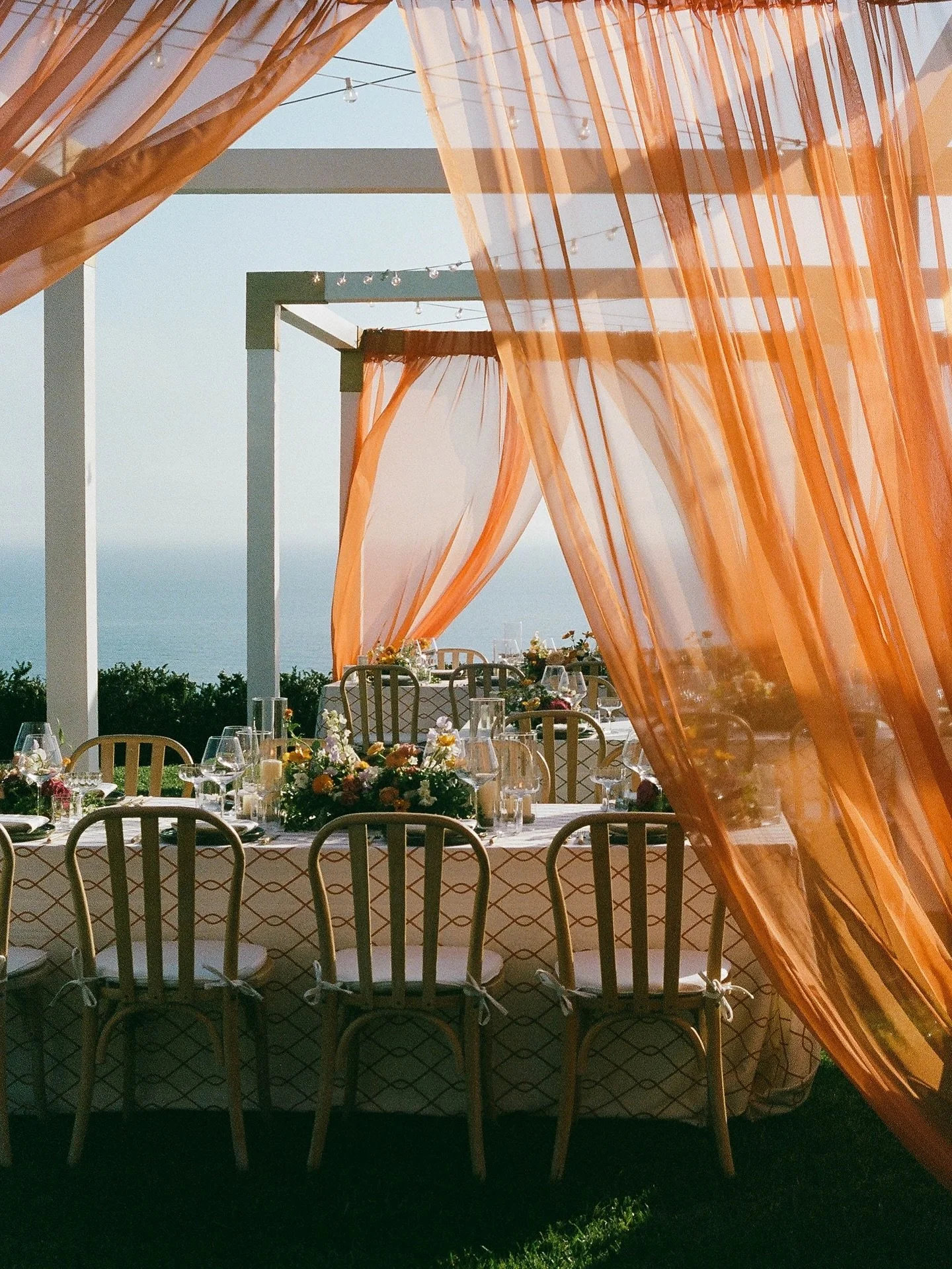 Literally could not be more obsessed with this day or these people ~ film sneaks from @loveyou.nadine celebrating Hayley and Ricky&rsquo;s love 🧡🩵

#oceanviewwedding #californiabride #modernwedding #colorfulwedding #orangepop #couplegoals #love #we