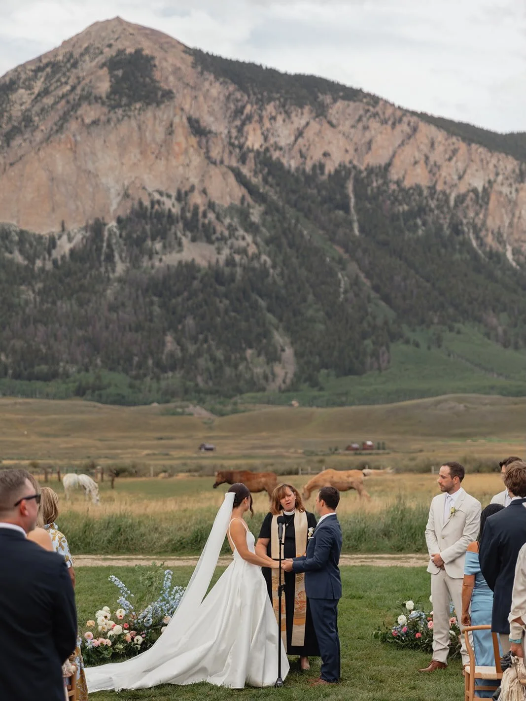 A ceremony filled with so much love, surrounded by positivity (and a few of our hooved friends) all framed by the peak of Mt. Crested Butte 🏔️

#destinationweddingplanner #coloradowedding #rockymountainbride #ceremonybackdrop #crestedbuttewedding