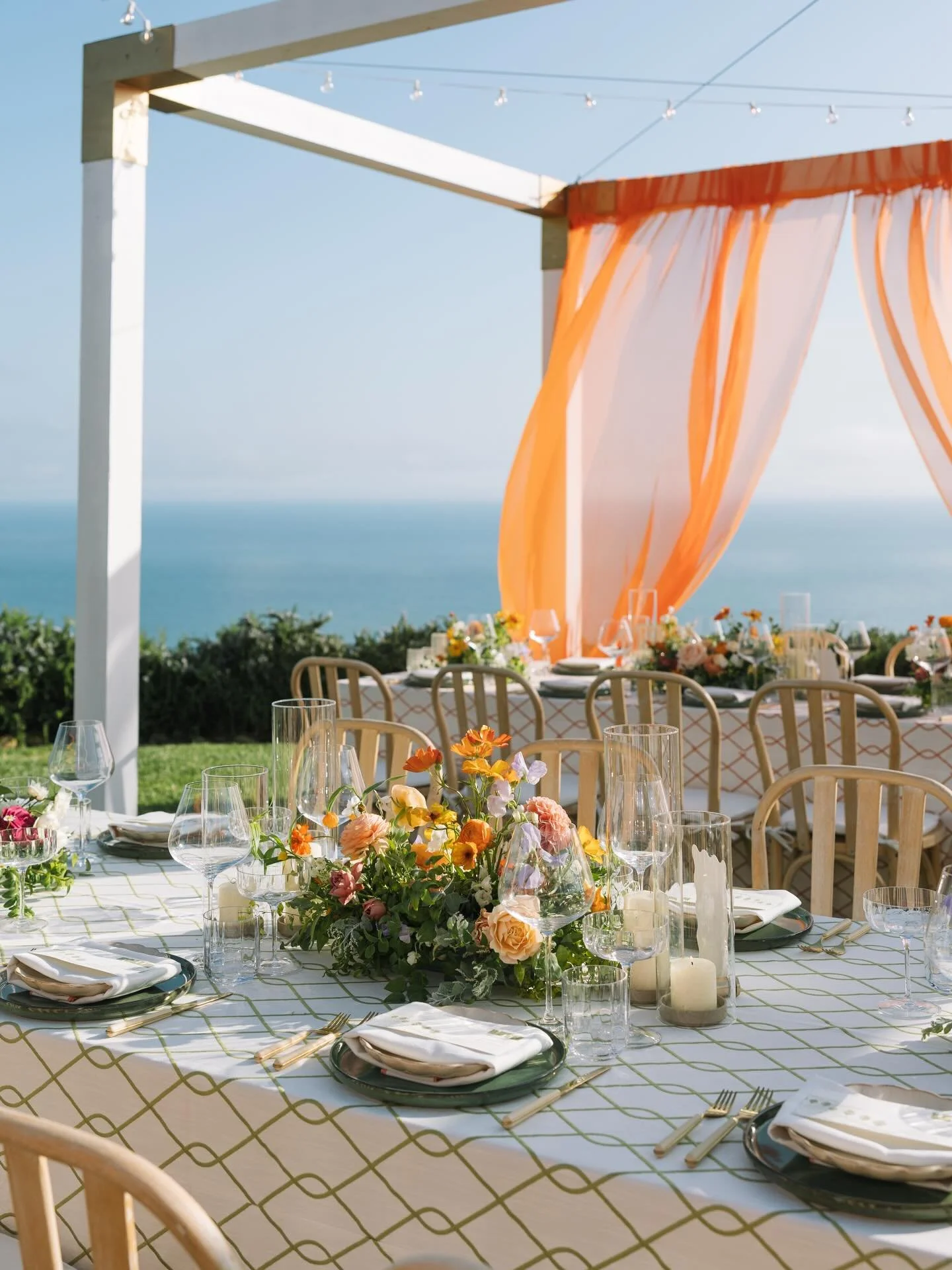 One of my favorite productions for two beautiful humans 🩵 

#weddingdreams #eventsdesign #eventdesigner #colorfulwedding #moderntablescape