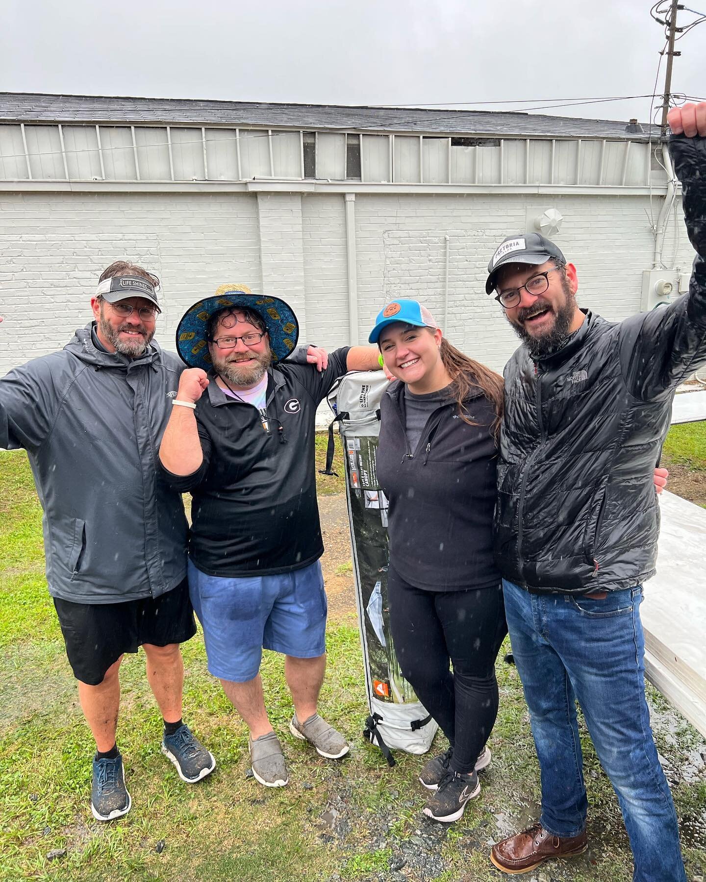 Our United reps were a ray of sunshine on a very rainy and cold day at the Hot Glass Craft Beer Fest today. Americus, despite everything, showed out like it always does.

#americus #pretoriafieldsbrewing #craftbeerlove #rainorshine #georgia